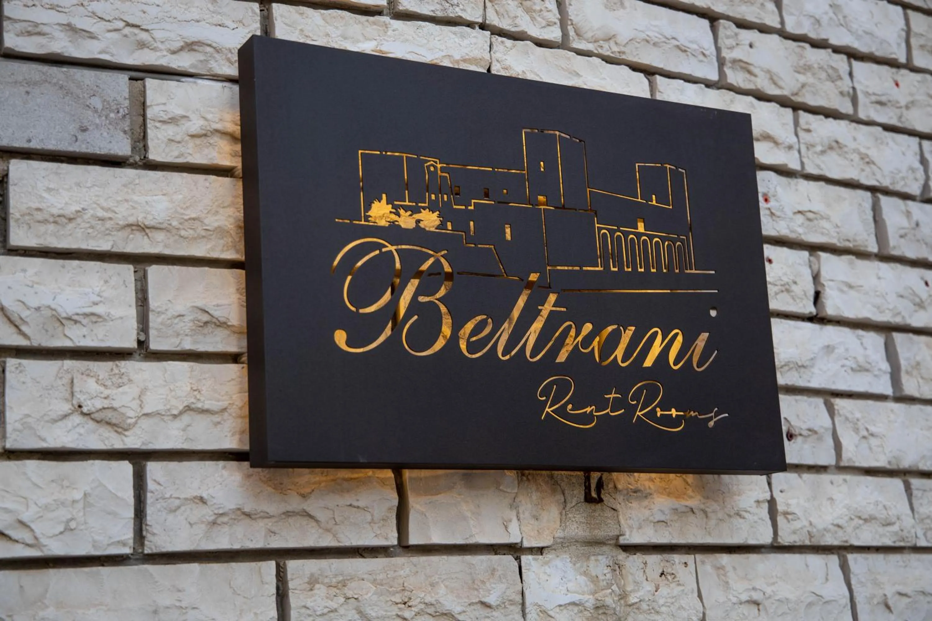 Property building in Beltrani Rent Rooms