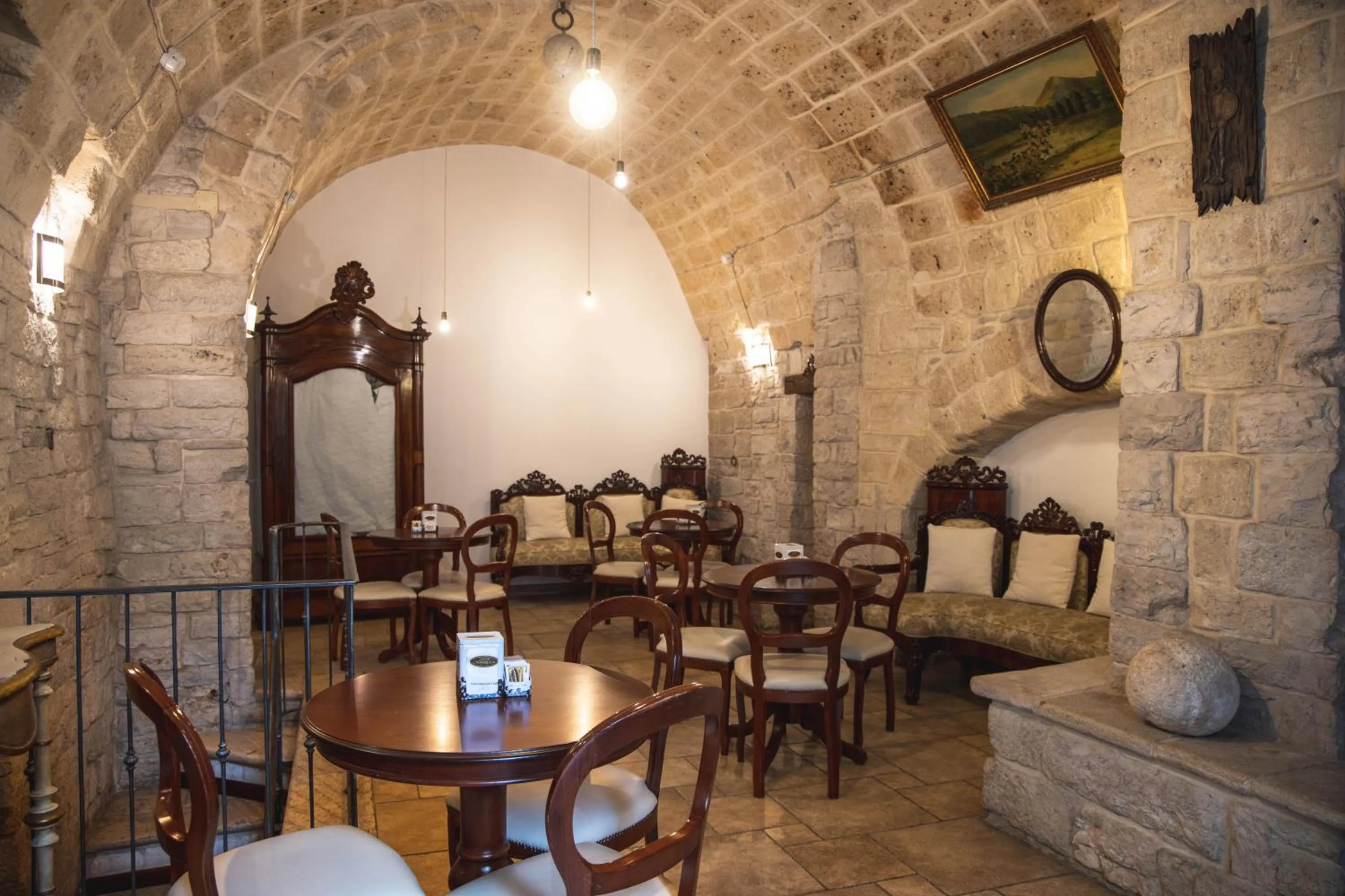 Restaurant/places to eat in Beltrani Rent Rooms