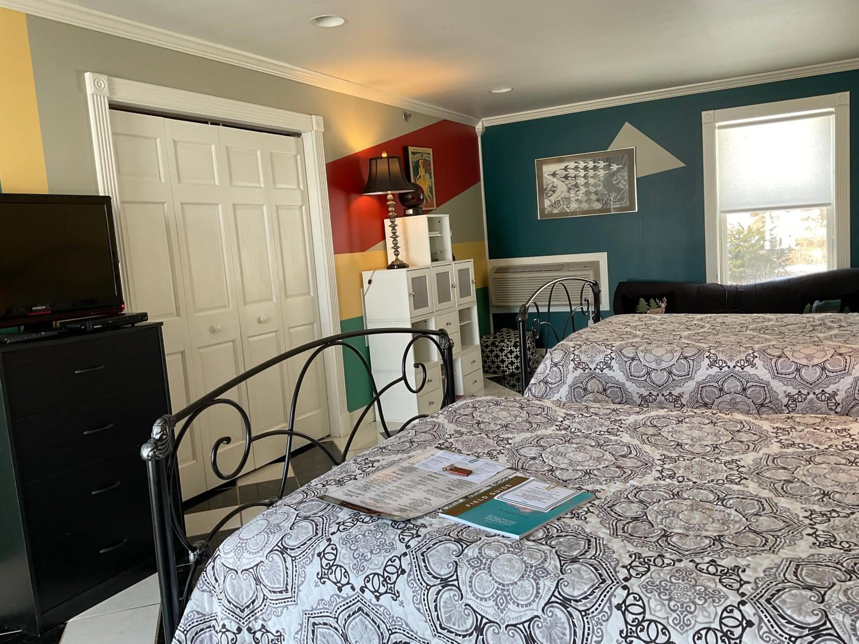 Bed in Mountain Quest Inn