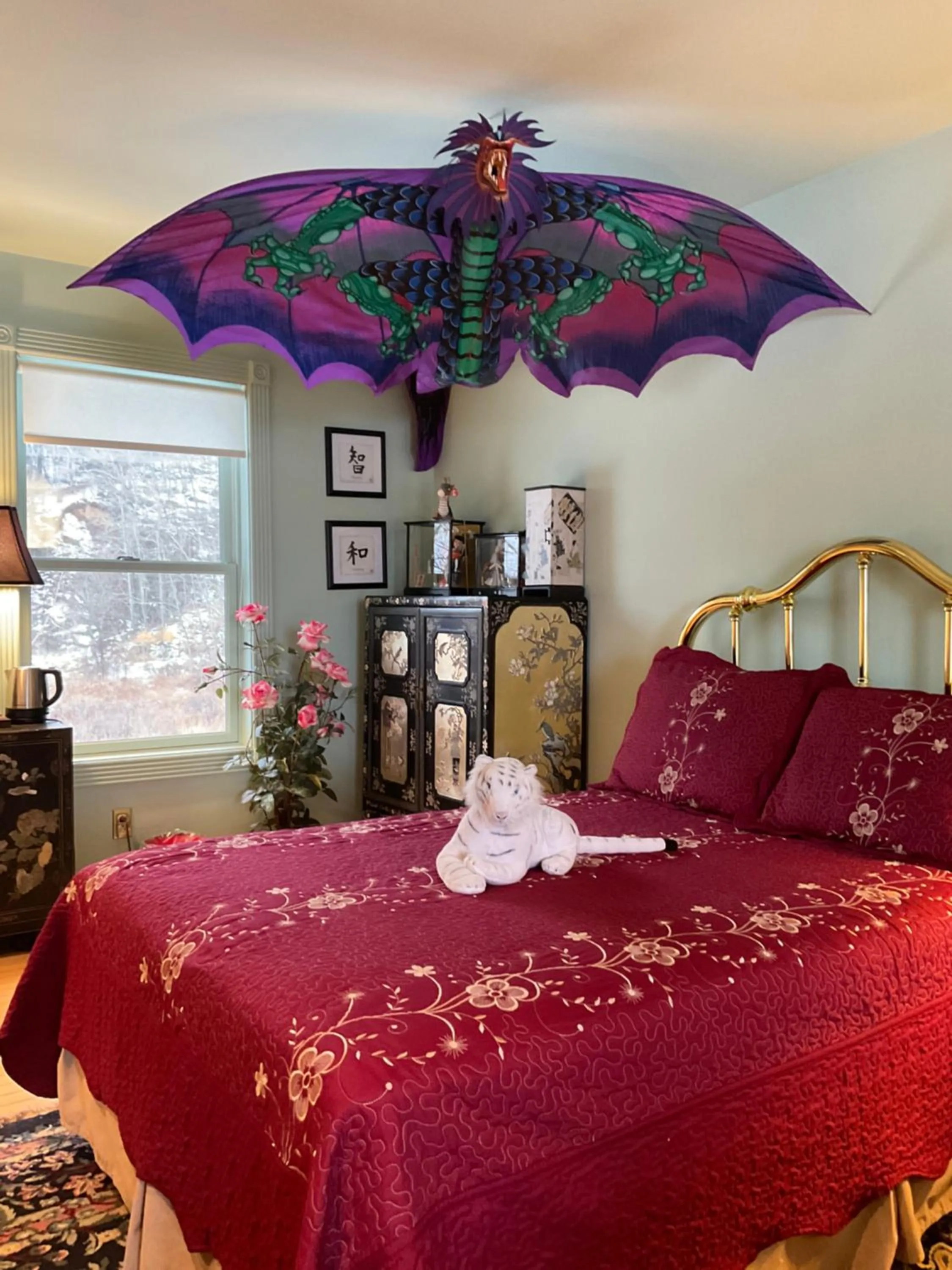 Bed in Mountain Quest Inn