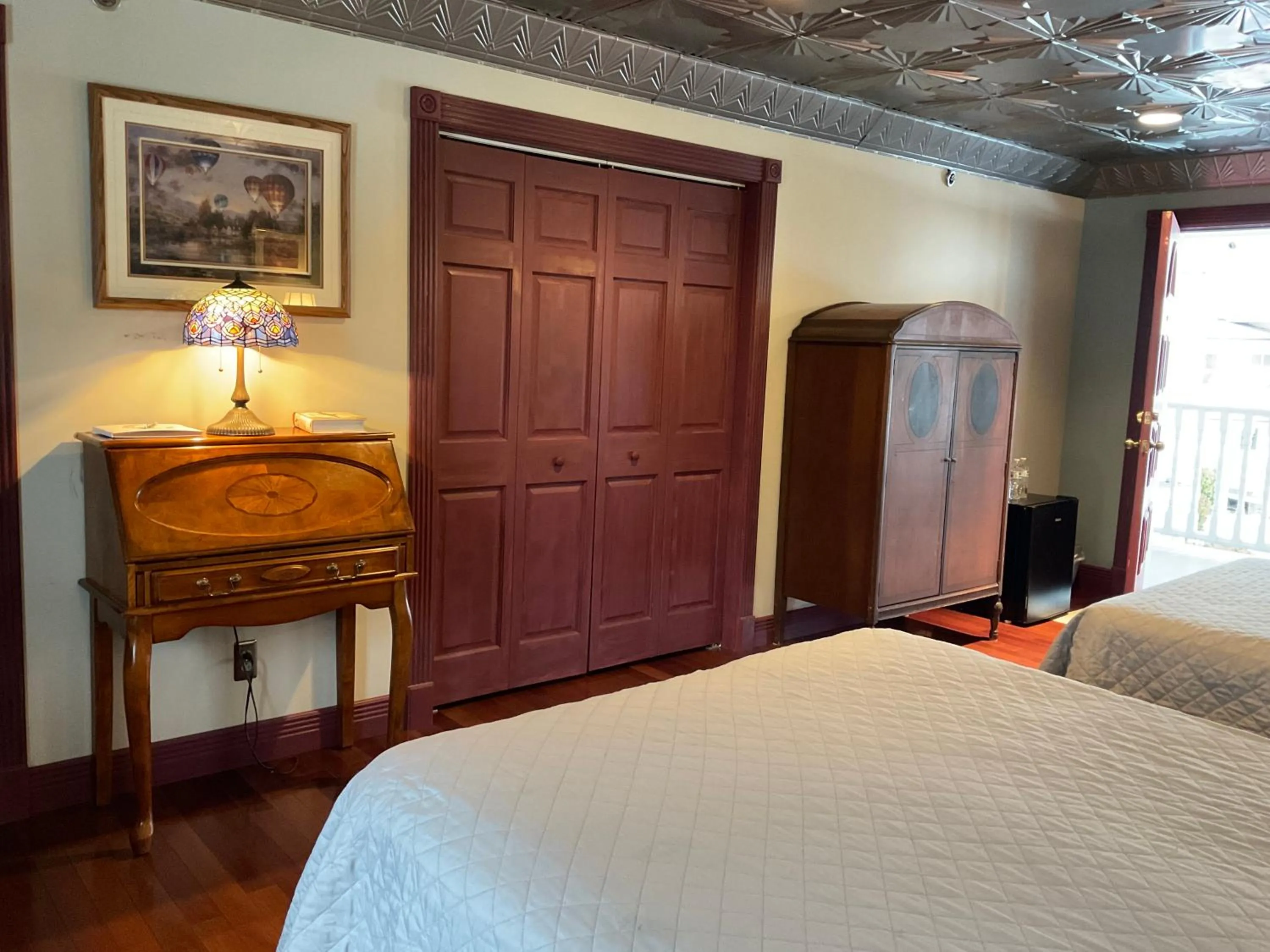 Bed in Mountain Quest Inn