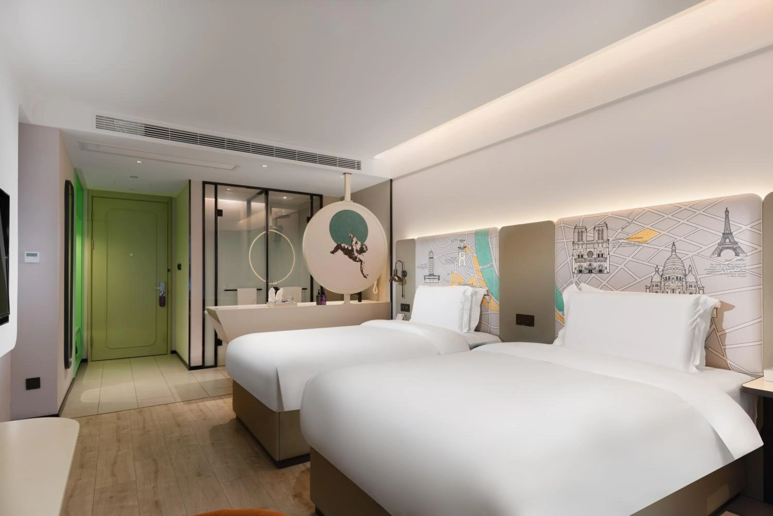 Bed in Mercure Chengdu Xindu