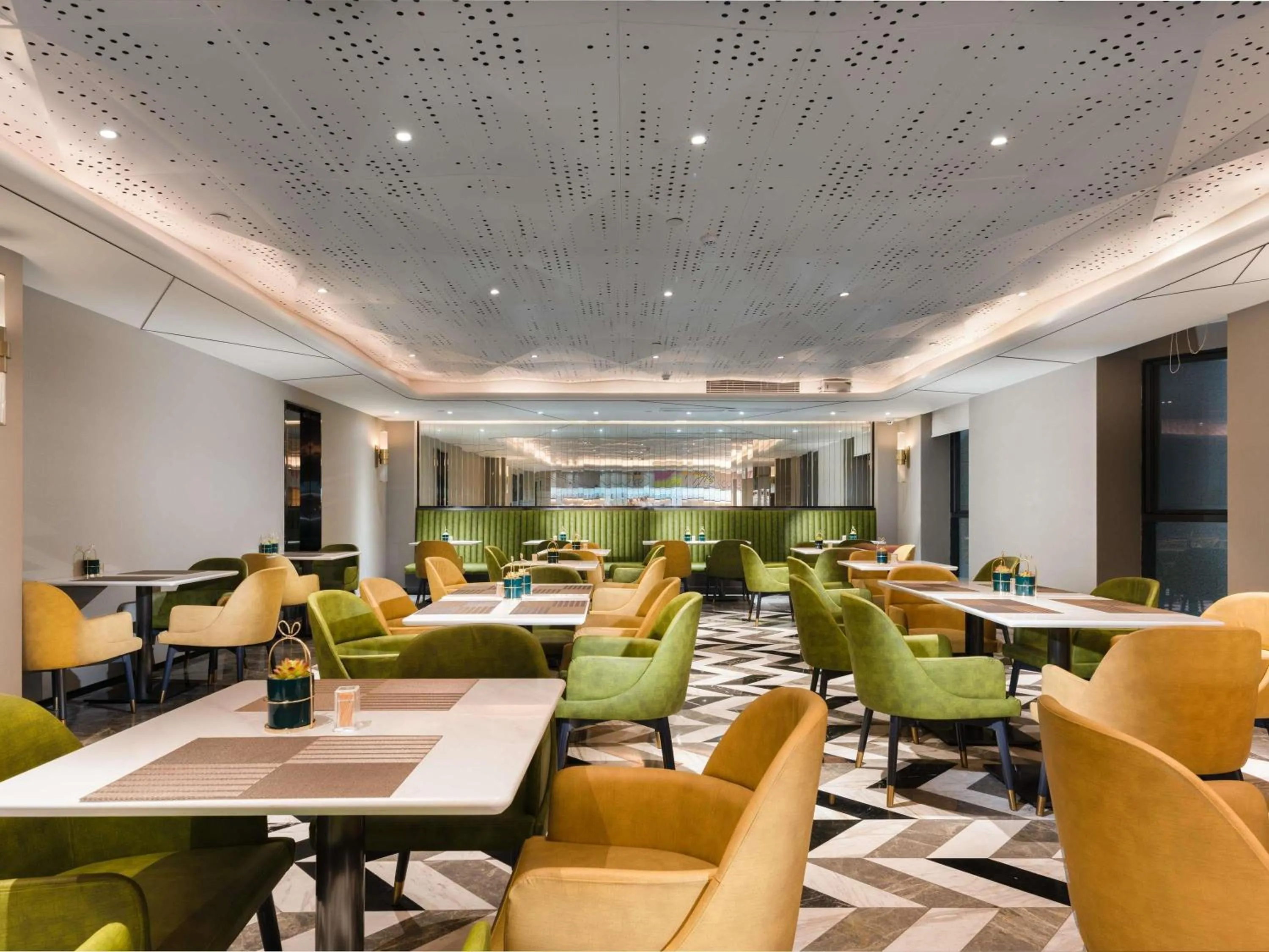 Restaurant/places to eat in Mercure Chengdu Xindu