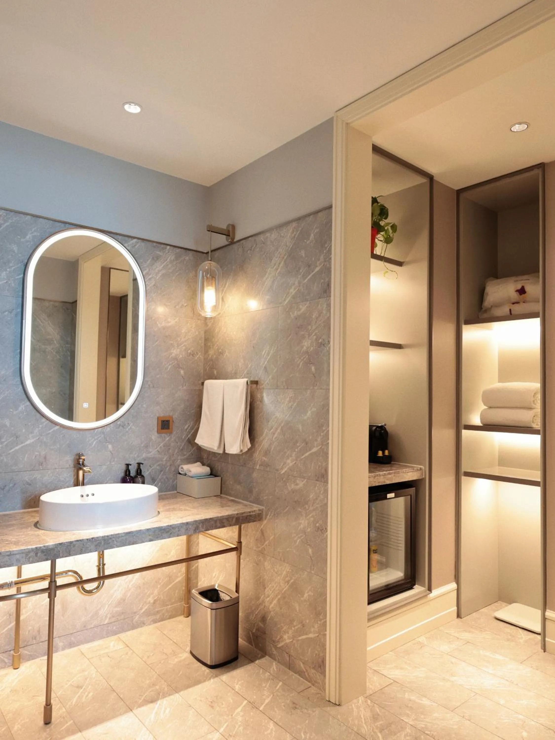 wardrobe in Mercure Anyang Downtown