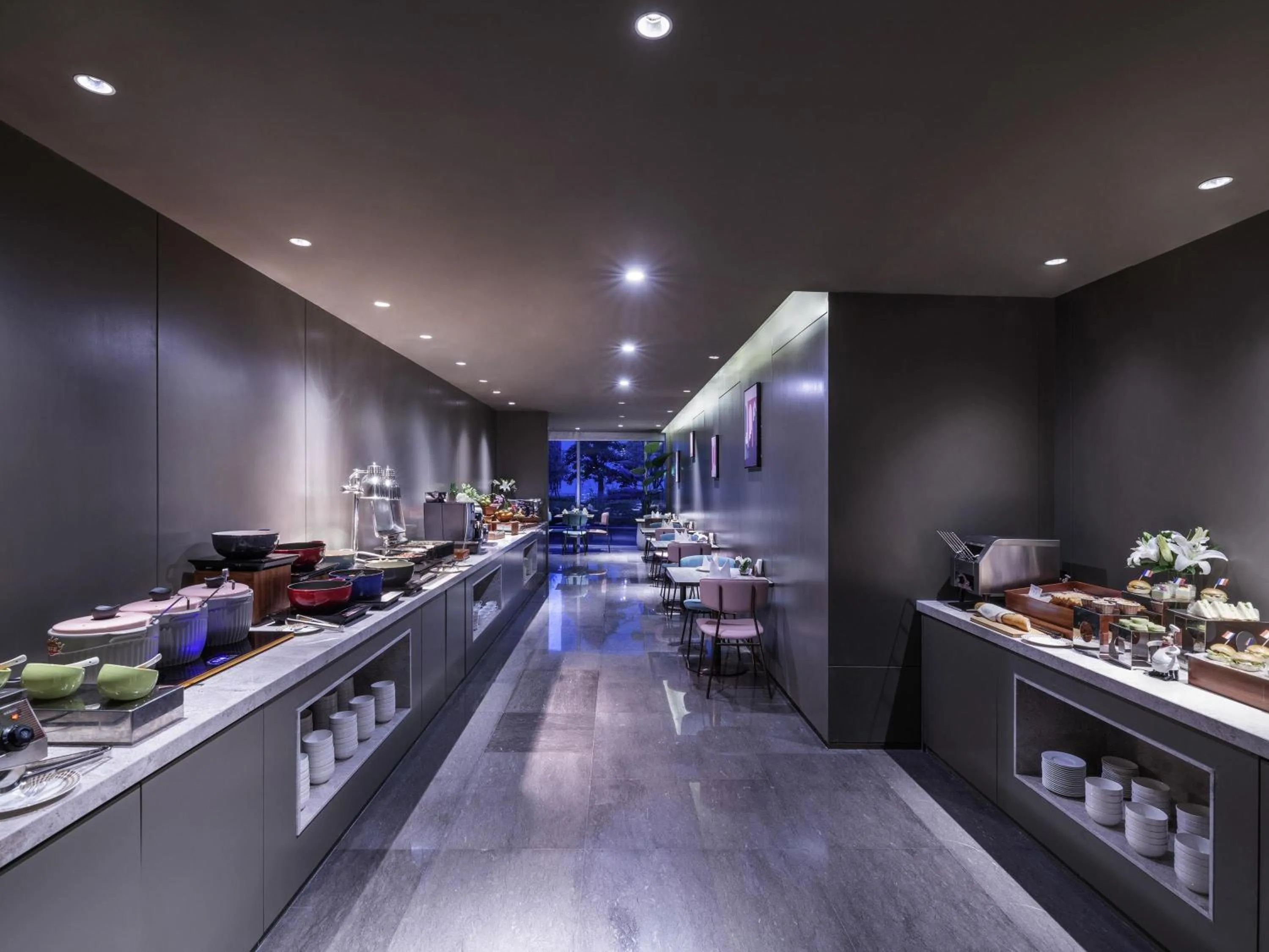 Restaurant/places to eat in Mercure Nanjing Olympic EXPO