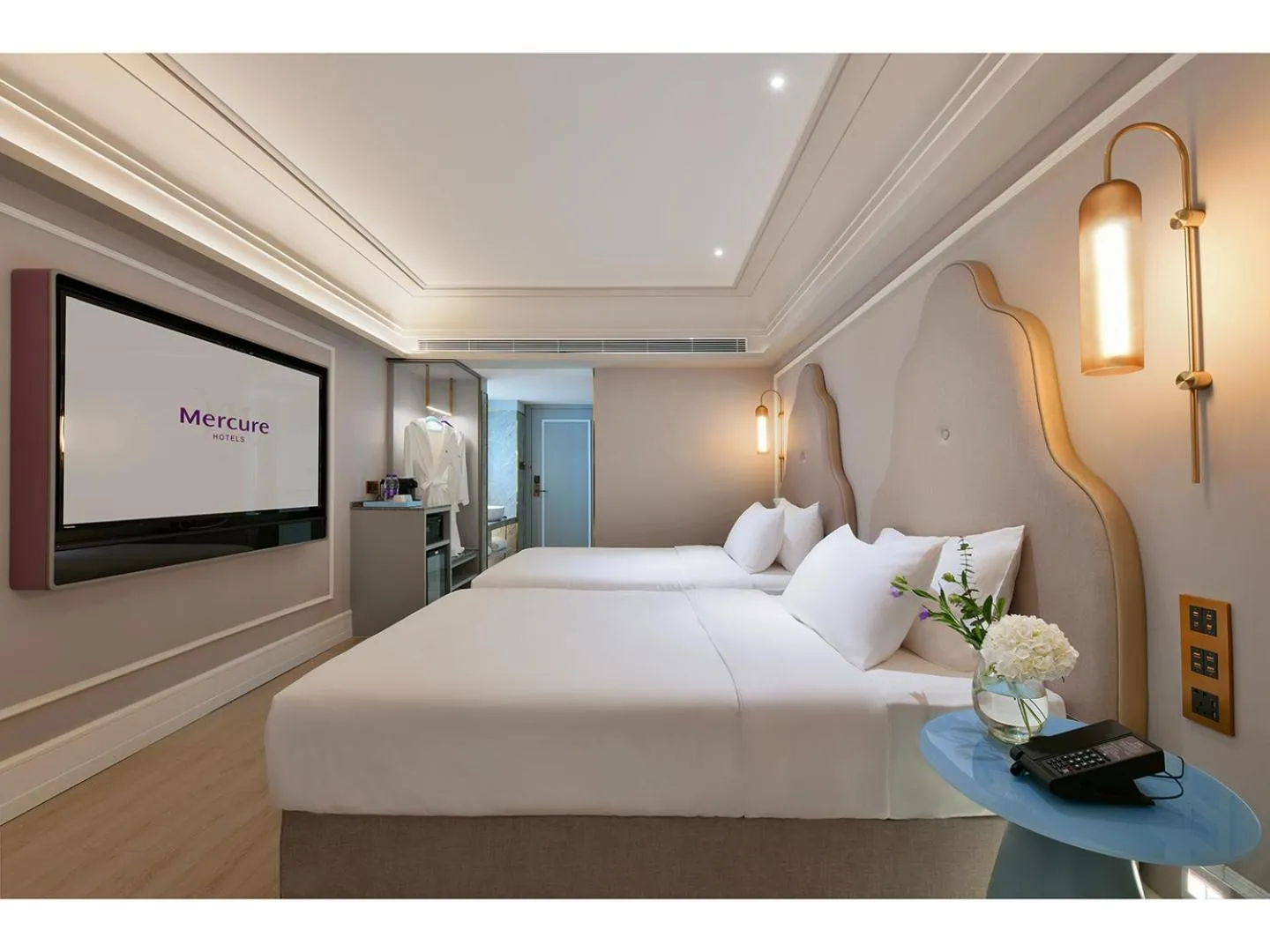 Bed in Mercure Chengdu Jinniu Wanda Plaza