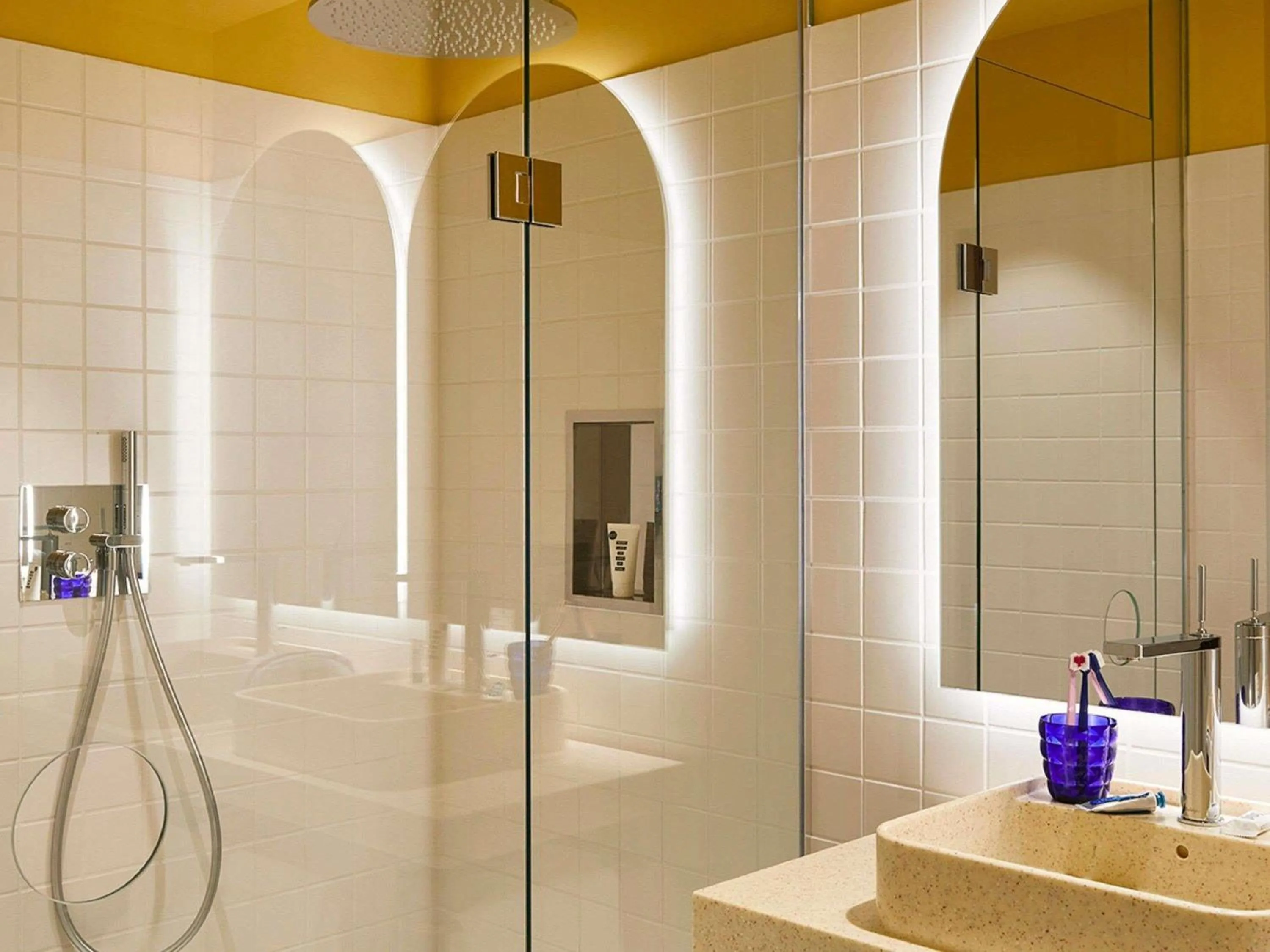 Bedroom in Mama Shelter Roma