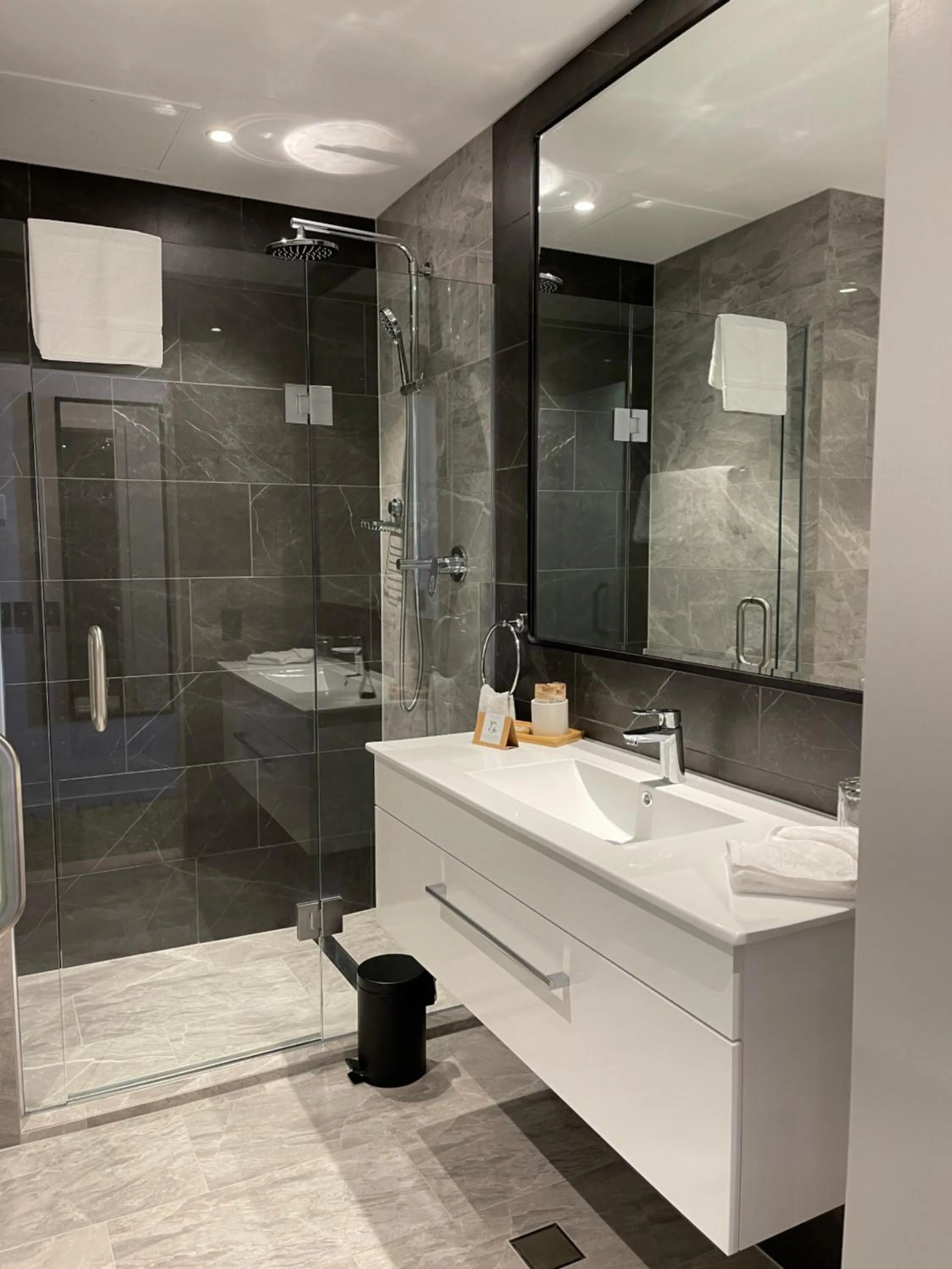 Bathroom in Mercure Auckland Queen Street