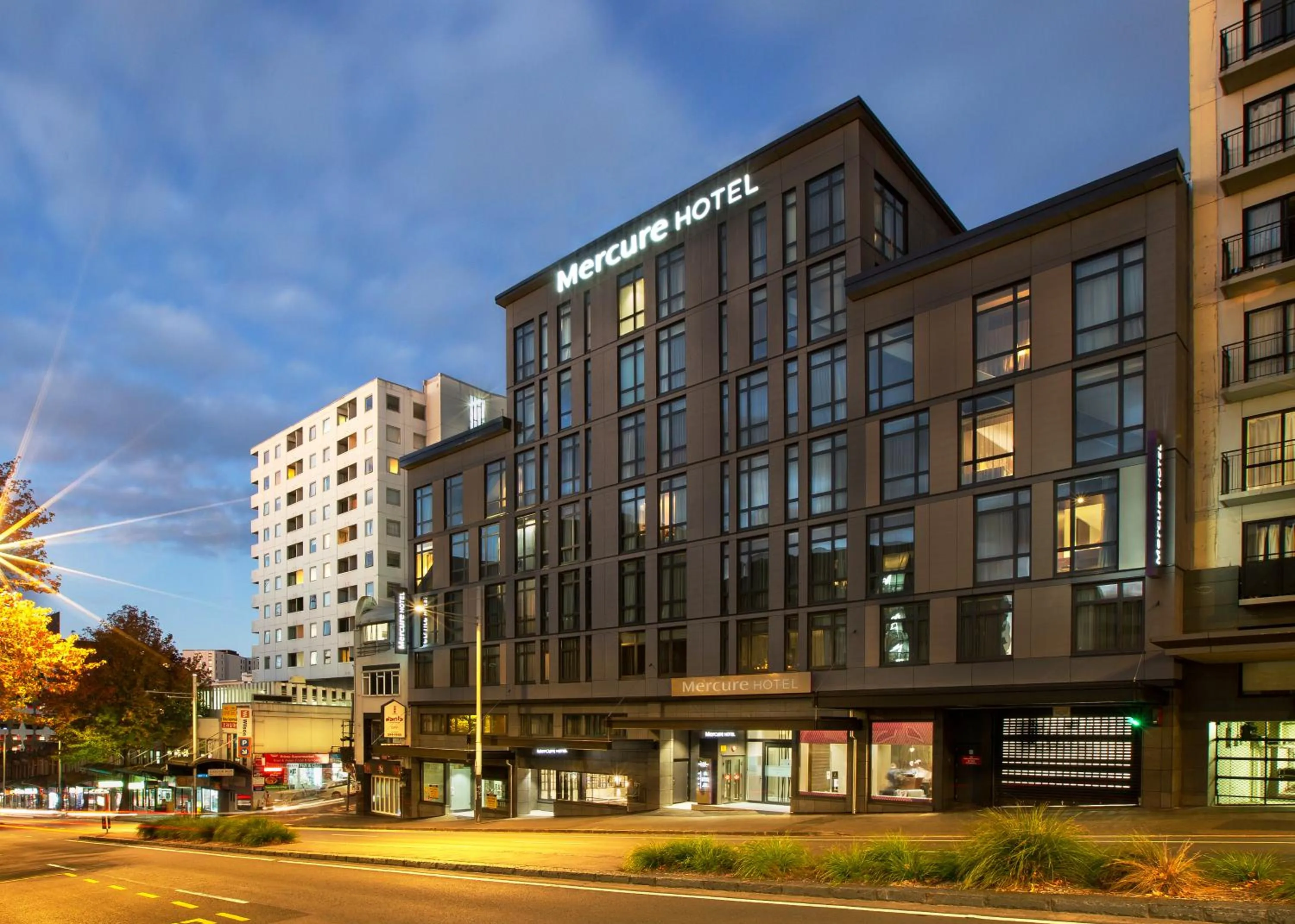 Street view in Mercure Auckland Queen Street