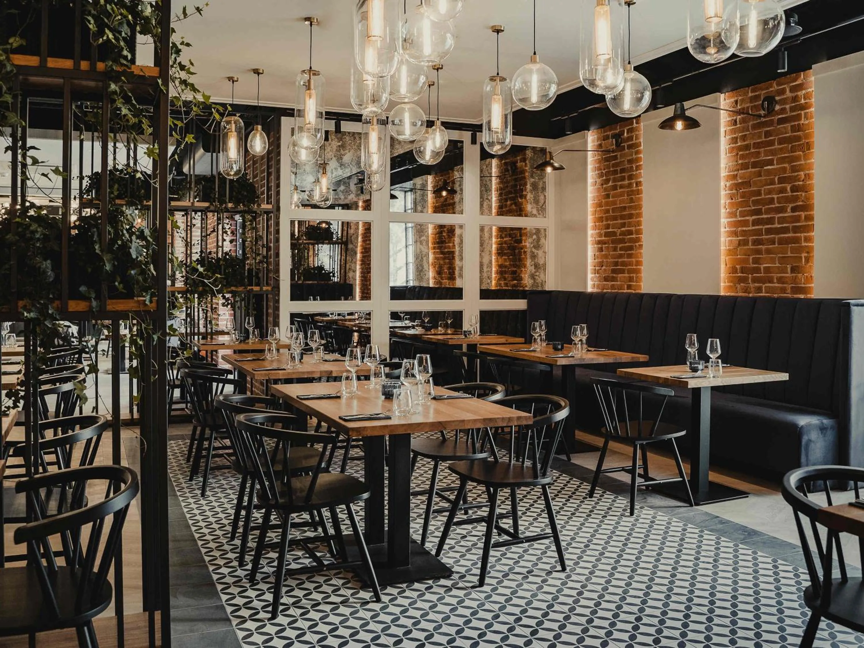 Restaurant/places to eat in Mercure Krakow Fabryczna City