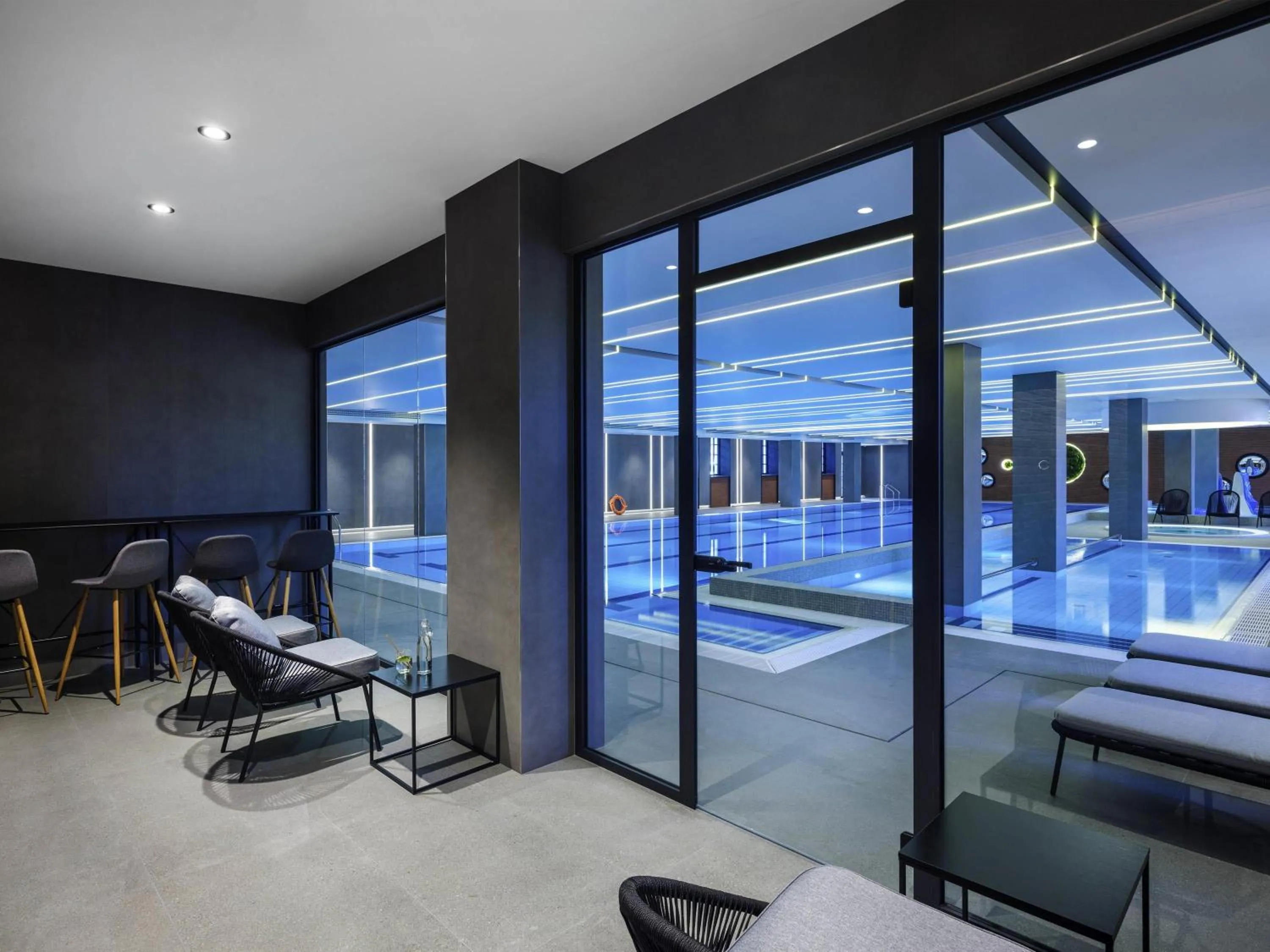 Pool view in Mercure Krakow Fabryczna City