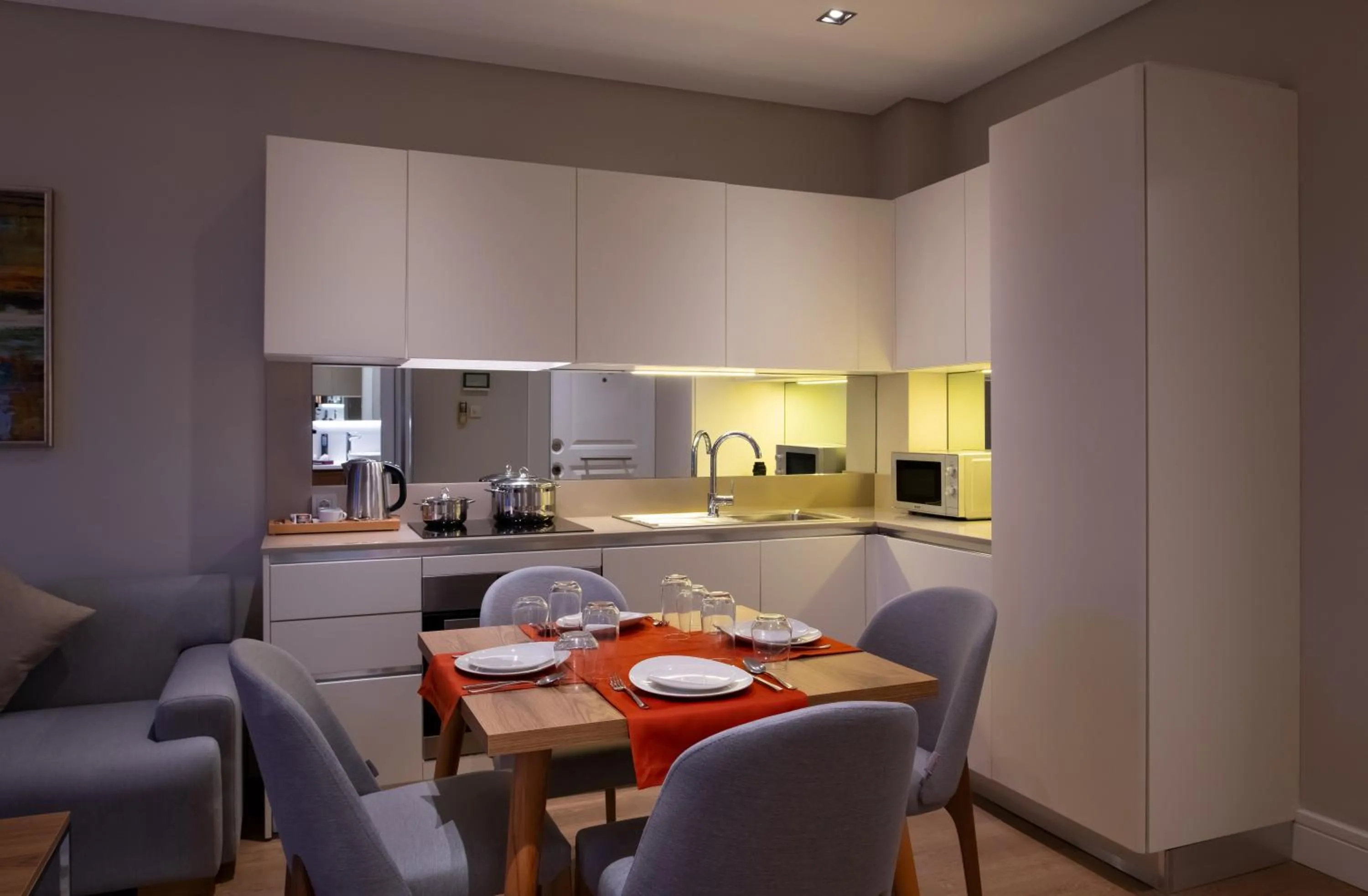 Kitchen or kitchenette in Movenpick Living Istanbul West
