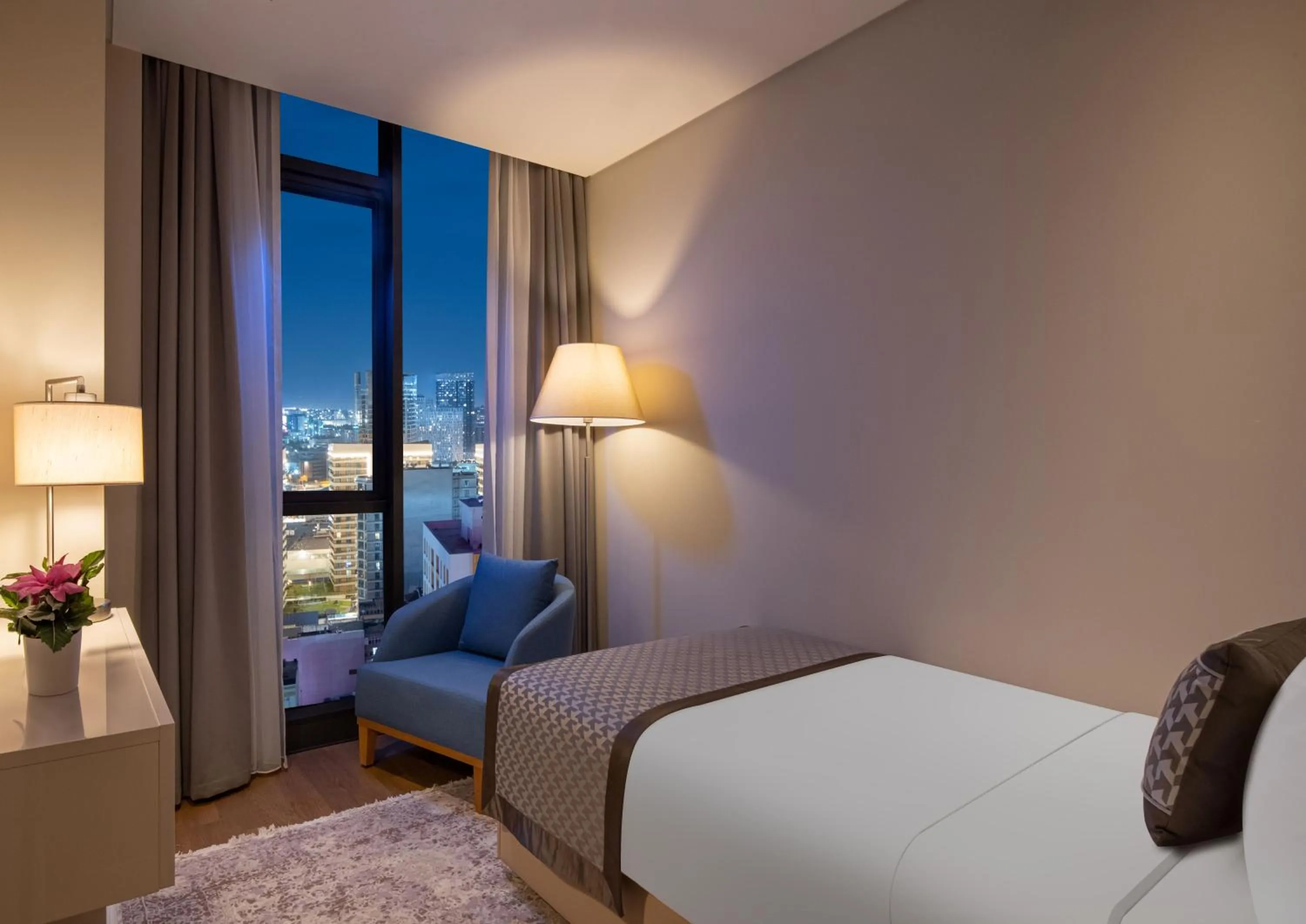 Bedroom, Bed in Movenpick Living Istanbul West