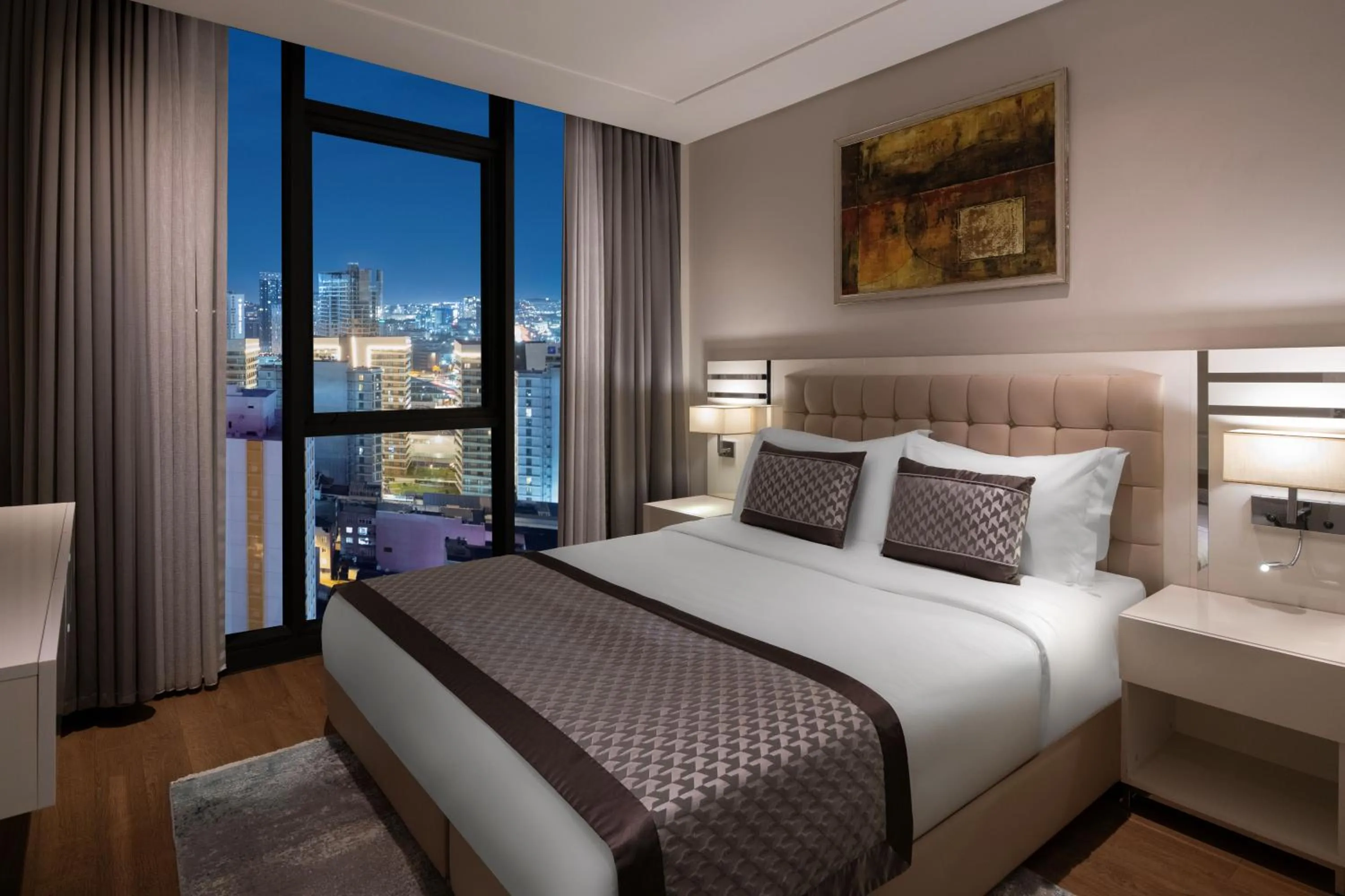 Bedroom, Bed in Movenpick Living Istanbul West