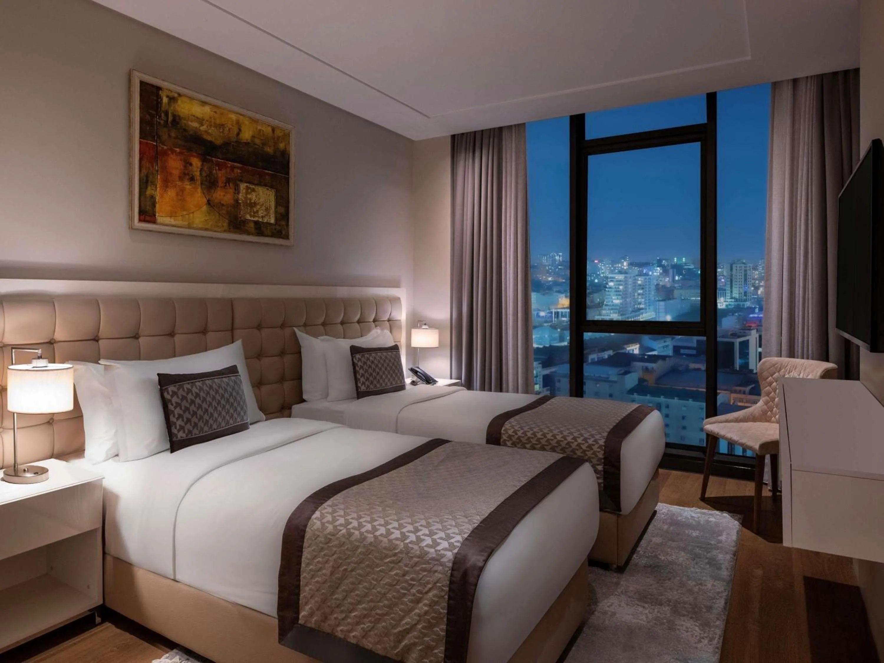 Bedroom, Bed in Movenpick Living Istanbul West