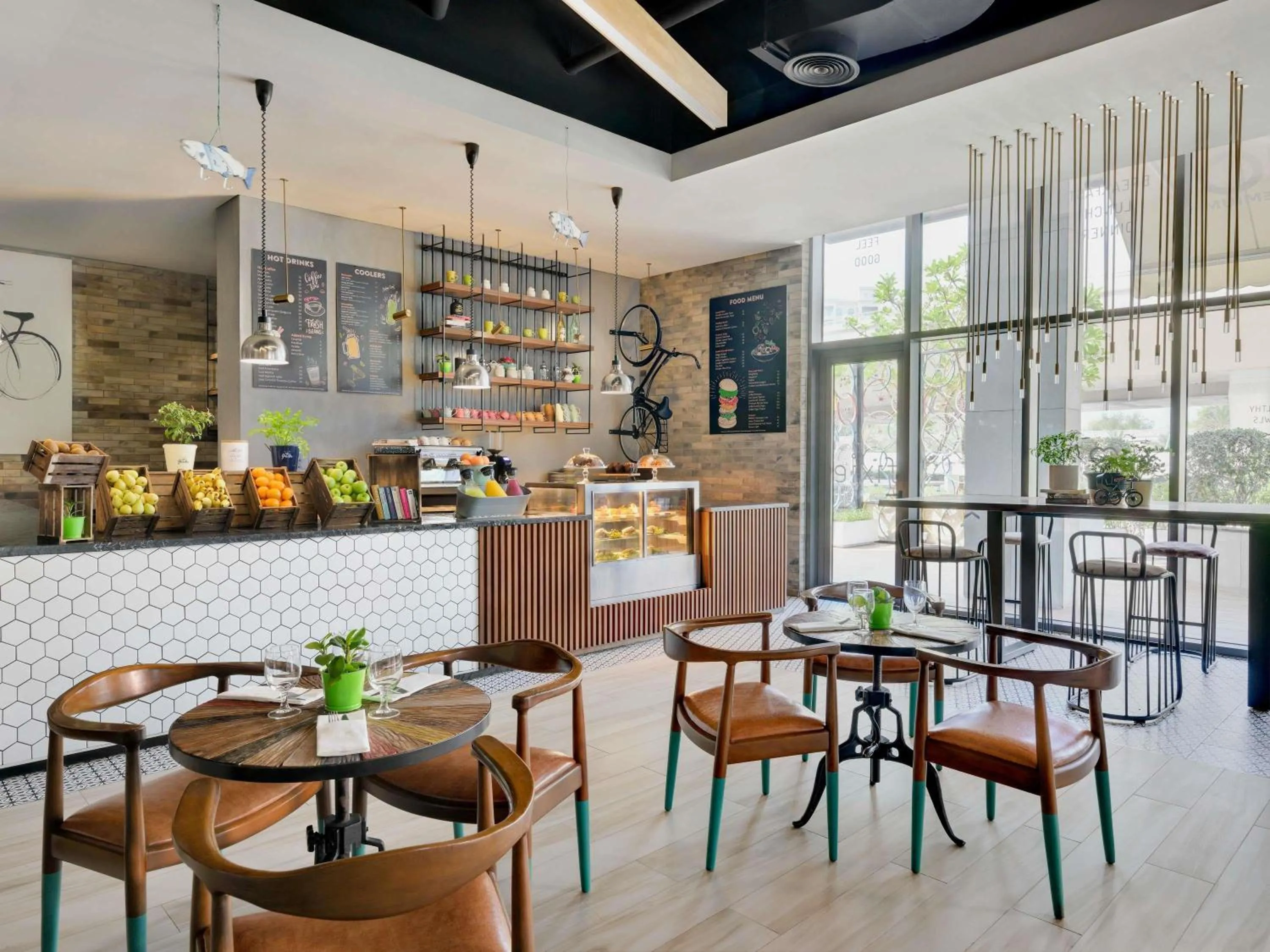 Restaurant/places to eat in Adagio Premium The Palm