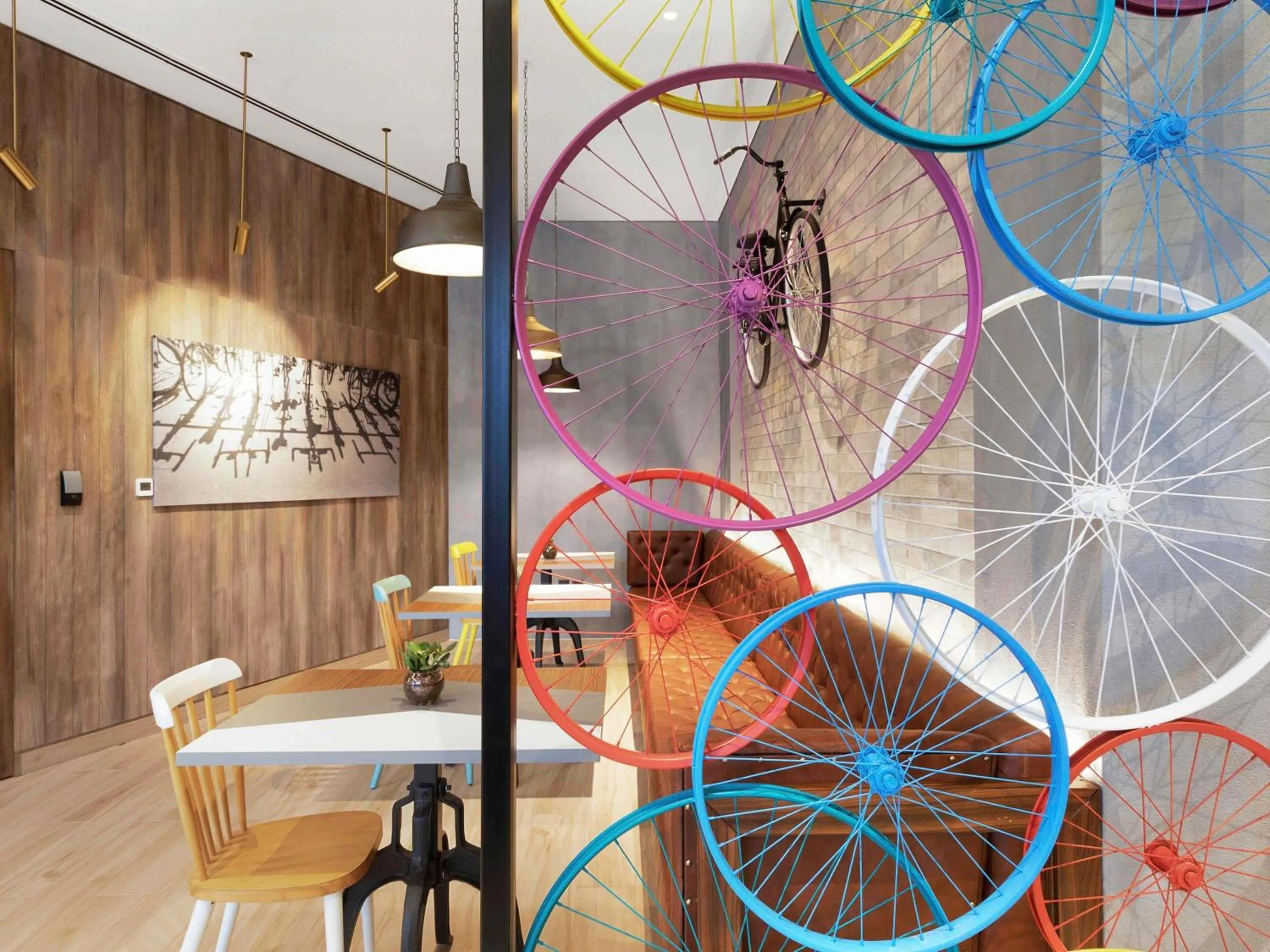 Restaurant/places to eat in Adagio Premium The Palm