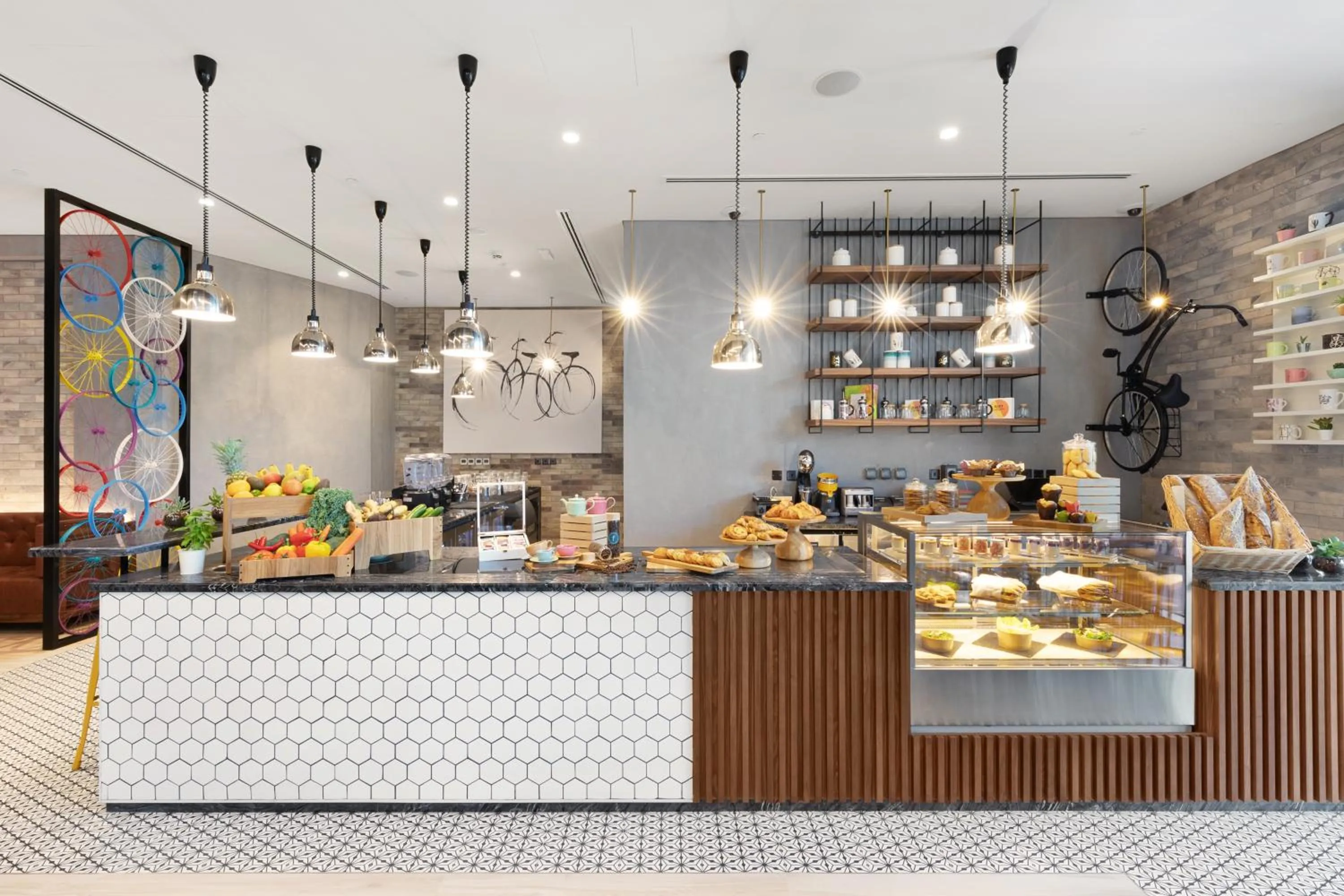 Restaurant/places to eat in Adagio Premium The Palm