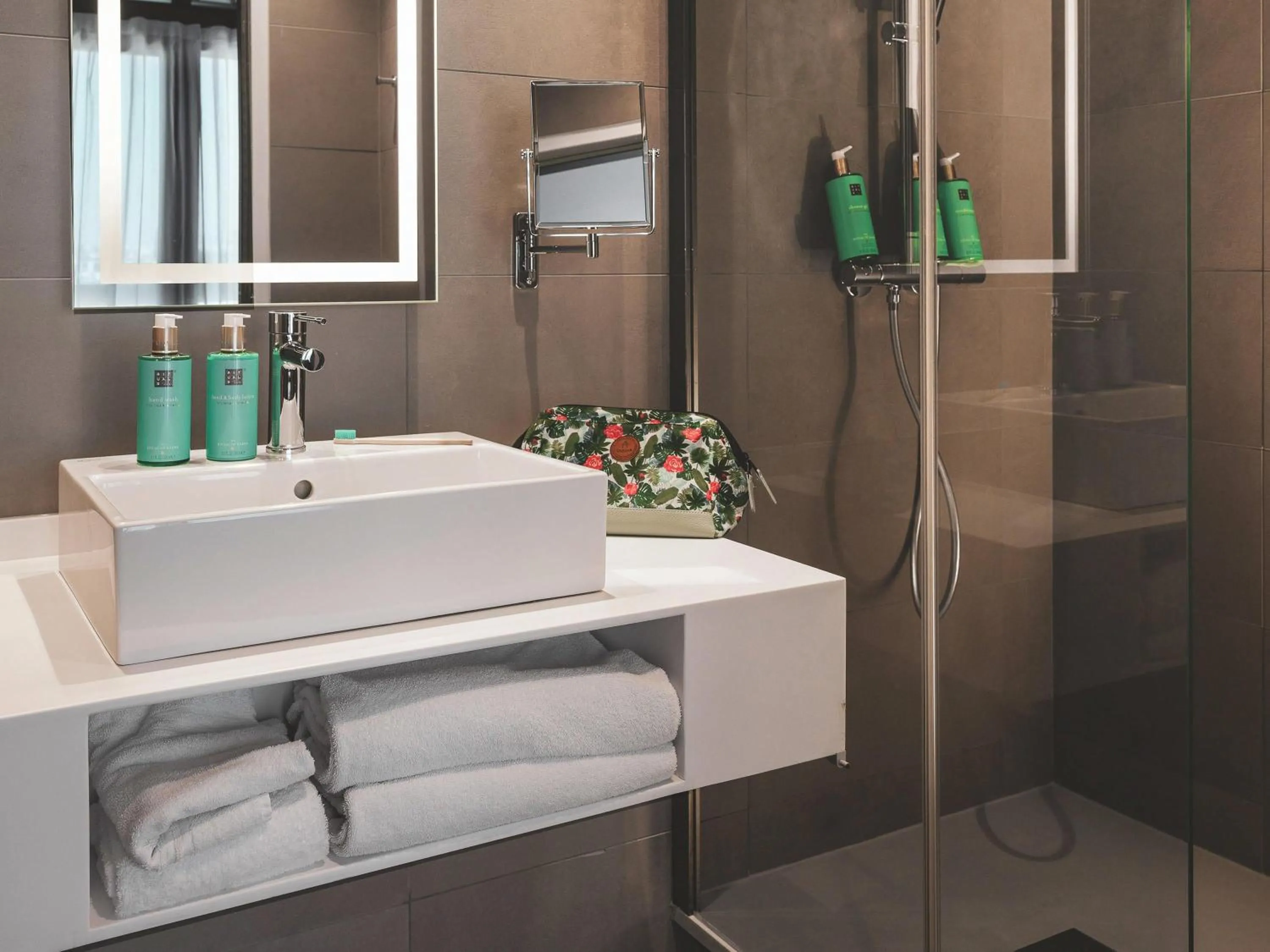 Bedroom in Novotel Cambridge North