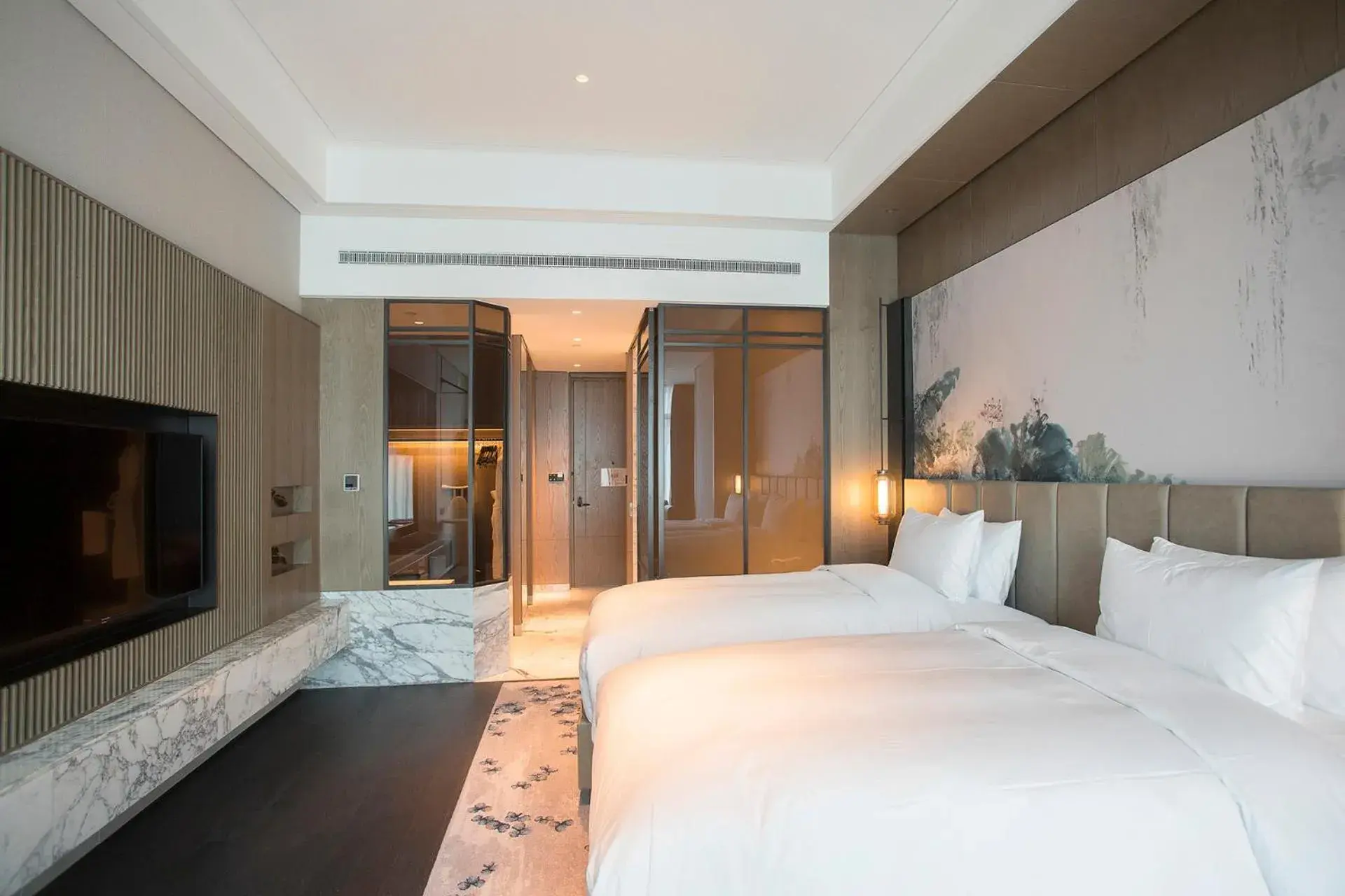 Luxury Twin Room with City View in Sofitel Hangzhou Yingguan-Olympic Center Hotel Luxury Twin Room with City View in Sofitel Hangzhou Yingguan-Olympic Center Hotel