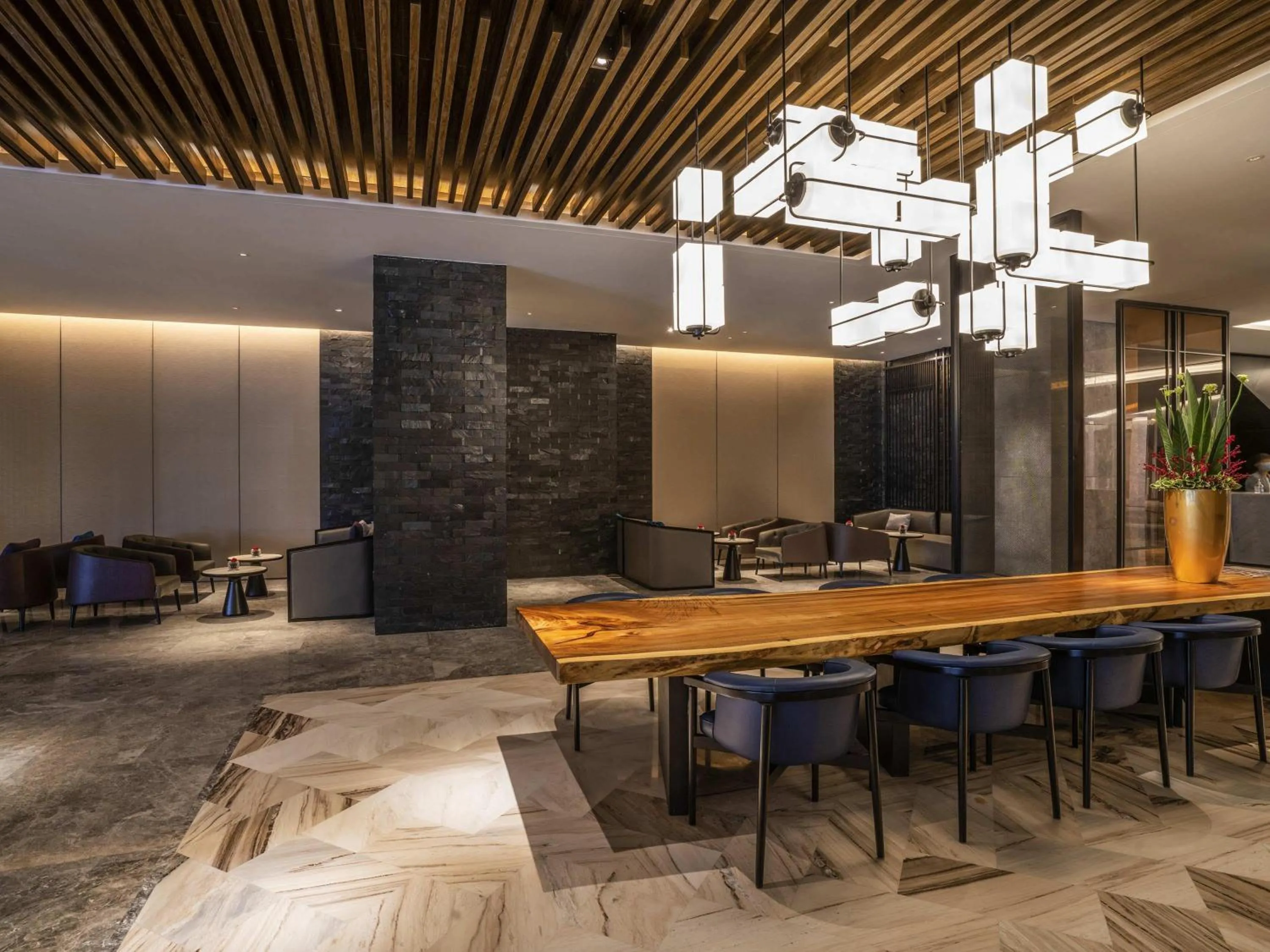 Lounge or bar in Sofitel Hangzhou Yingguan-Olympic Center Hotel