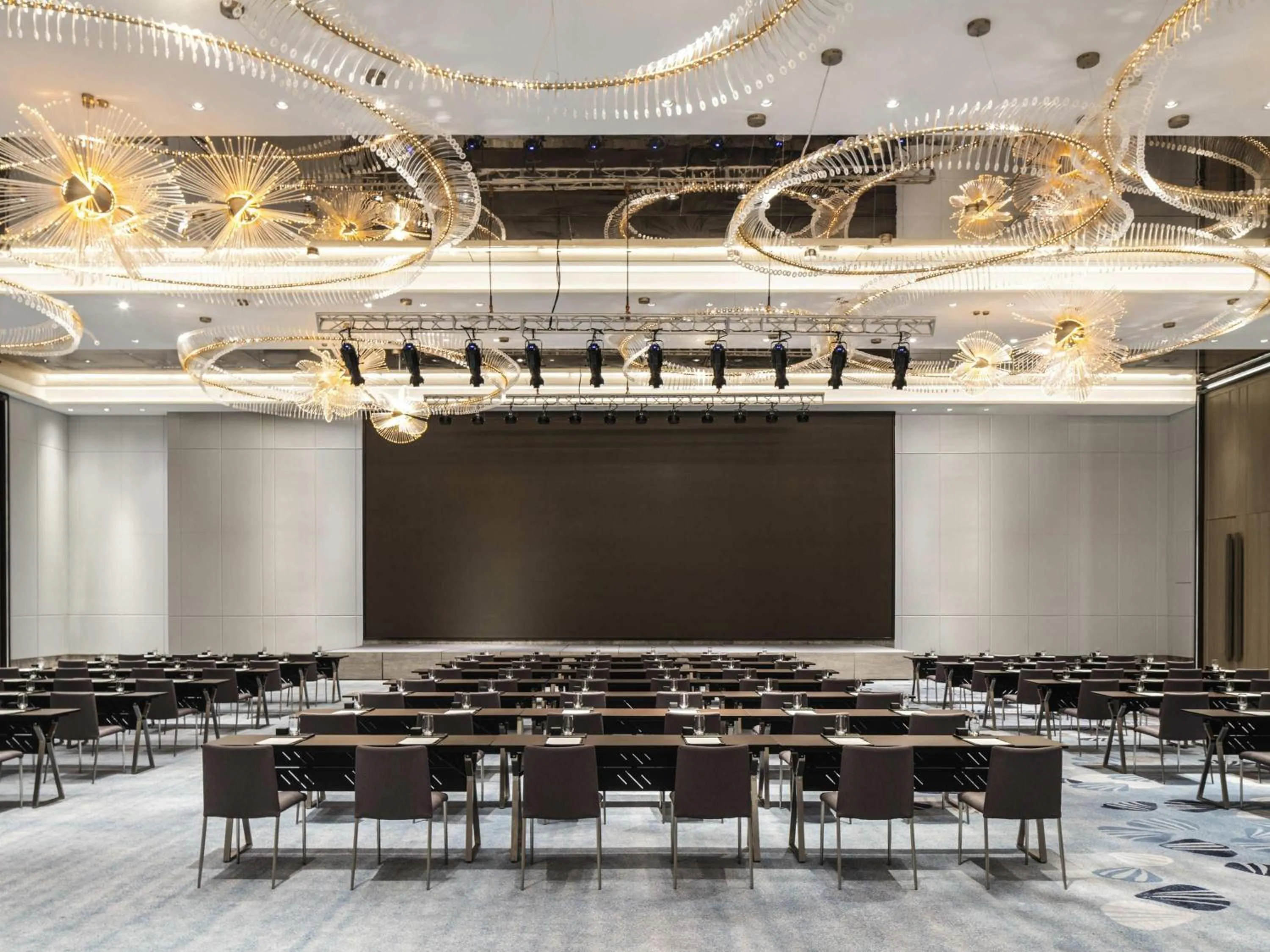 Meeting/conference room in Sofitel Hangzhou Yingguan-Olympic Center Hotel