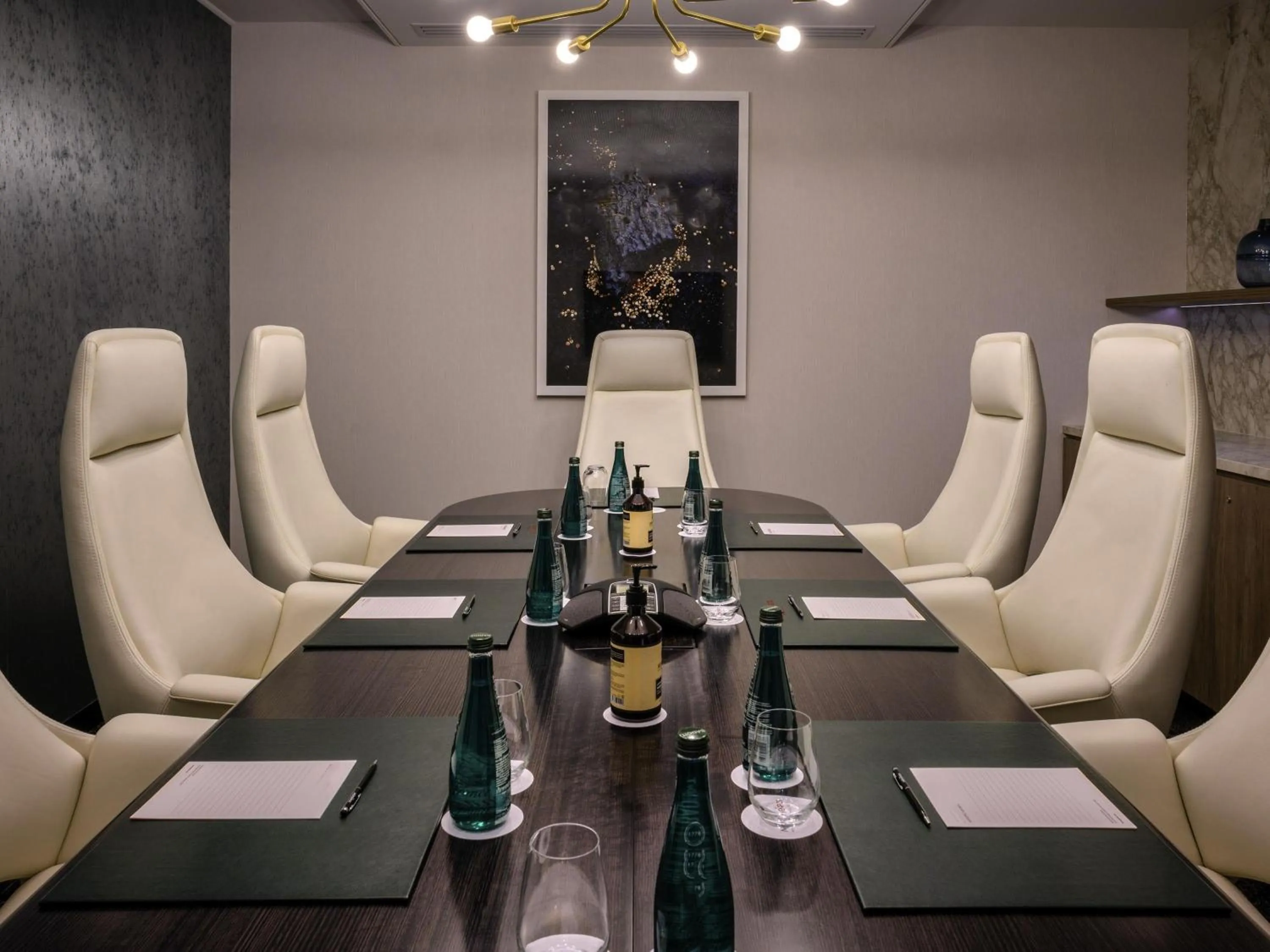 Meeting/conference room in Mövenpick Hotel Hobart