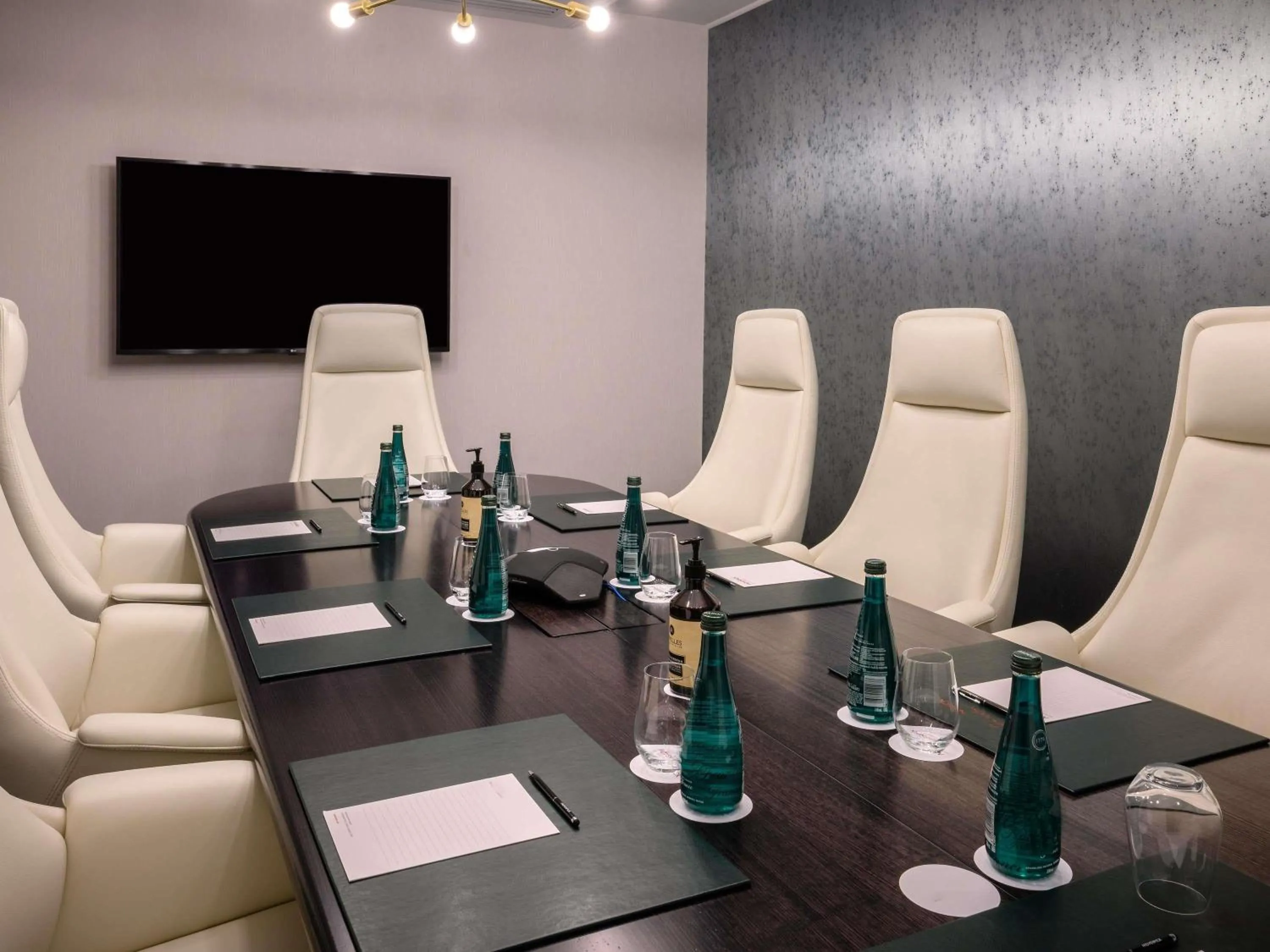 Property building in Mövenpick Hotel Hobart