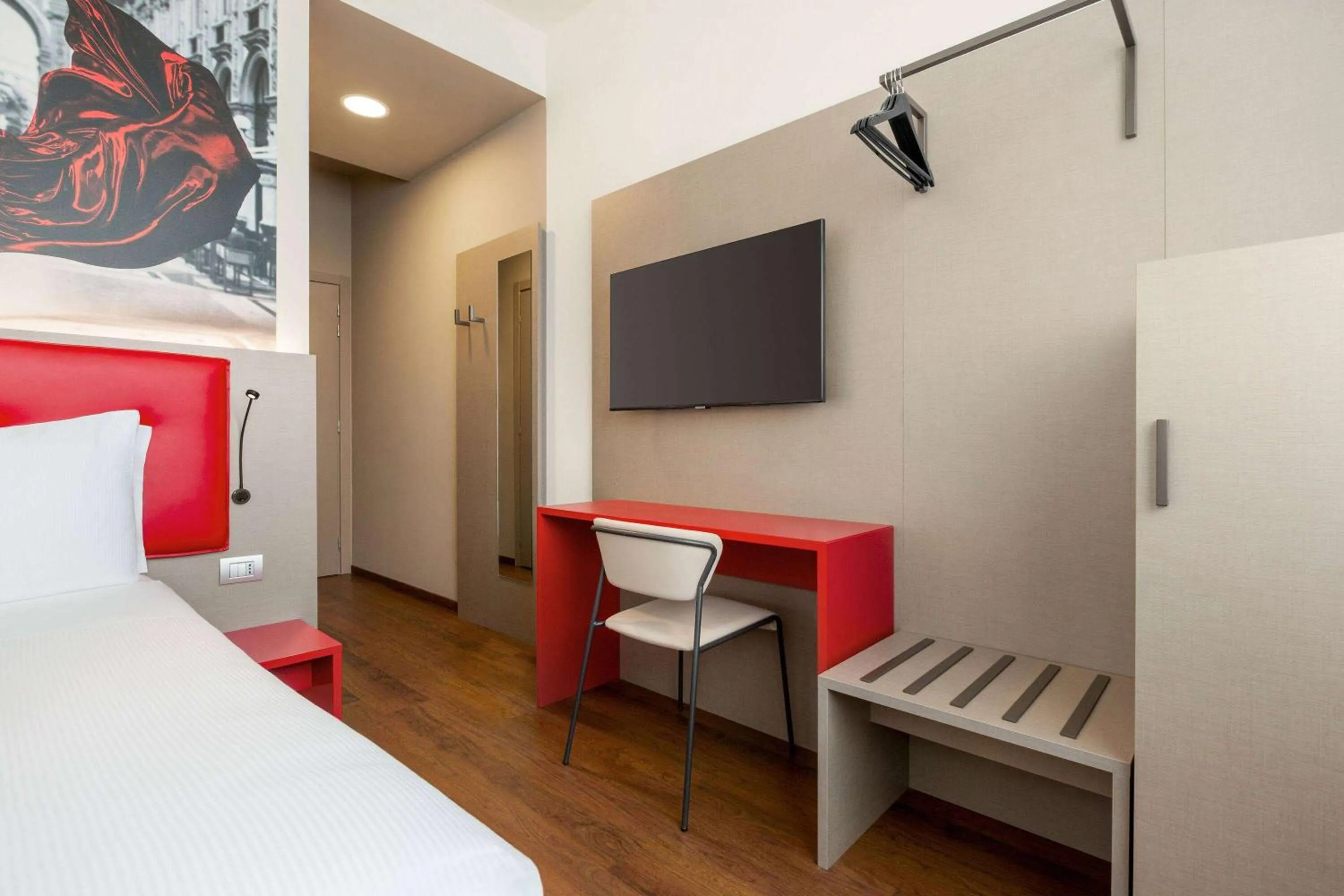 Photo of the whole room, Bed in Amedia Hotel Milan, Trademark Collection by Wyndham