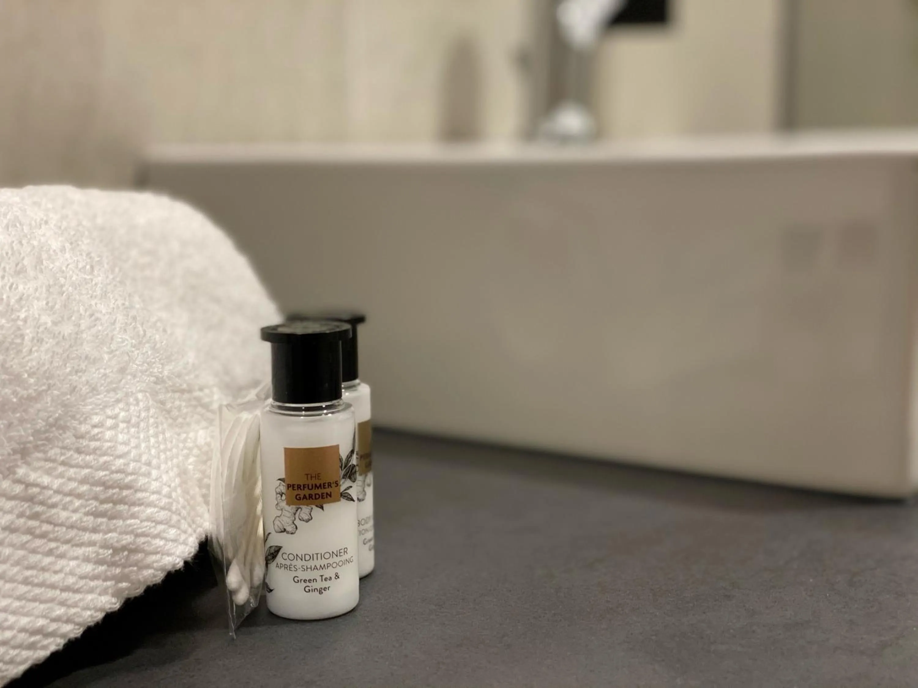 Bathroom in Amedia Hotel Milan, Trademark Collection by Wyndham