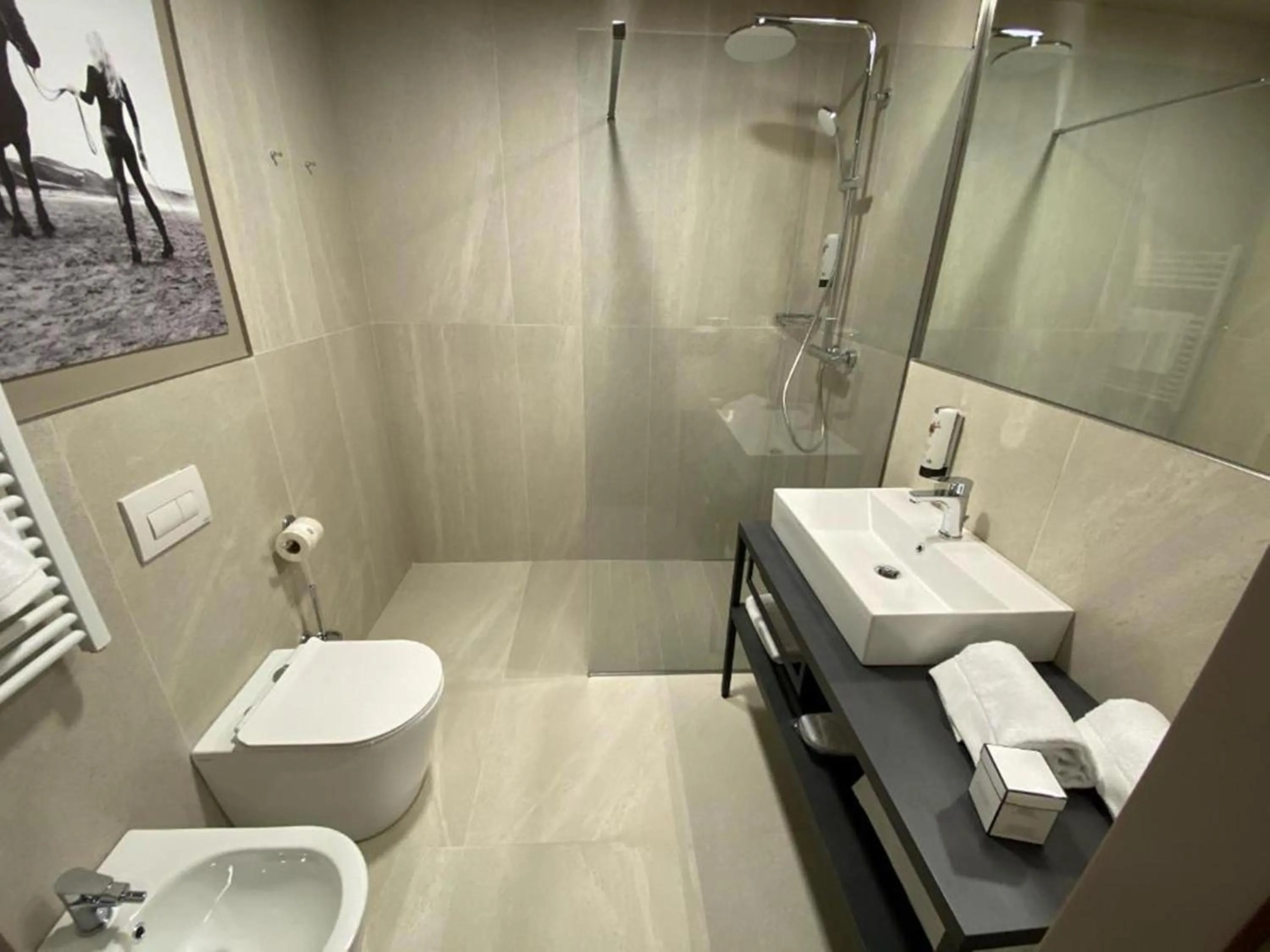 Bathroom in Amedia Hotel Milan, Trademark Collection by Wyndham