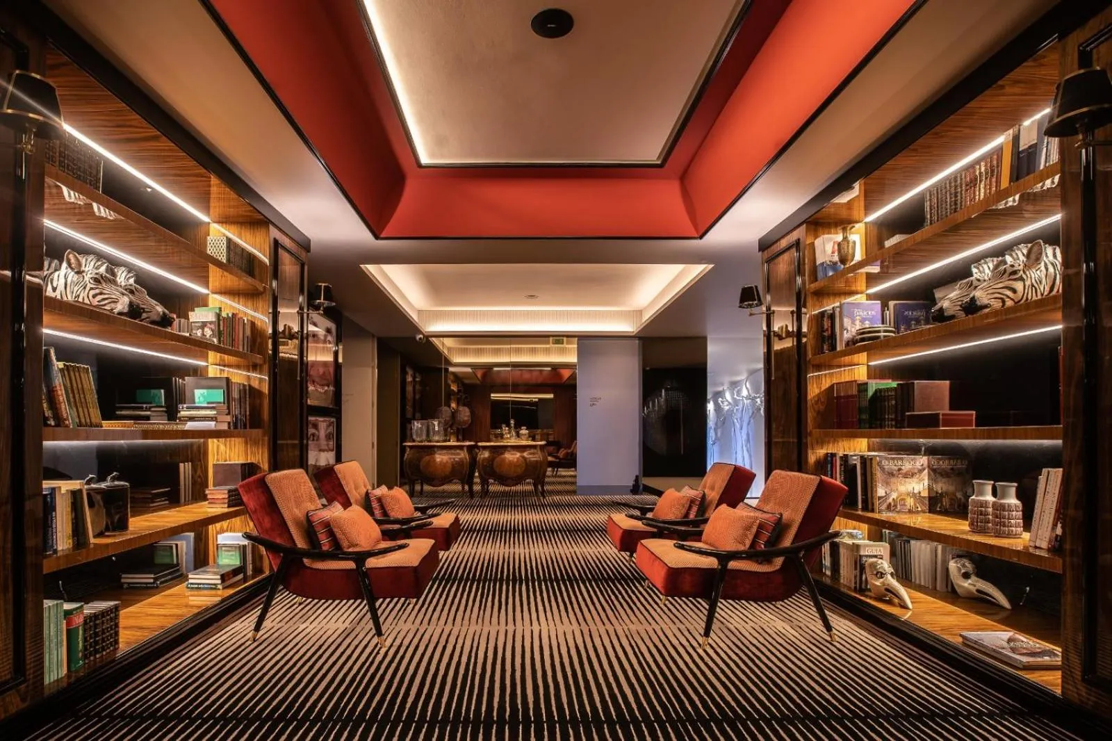 Library in Vinha Boutique Hotel - The Leading Hotels of the World
