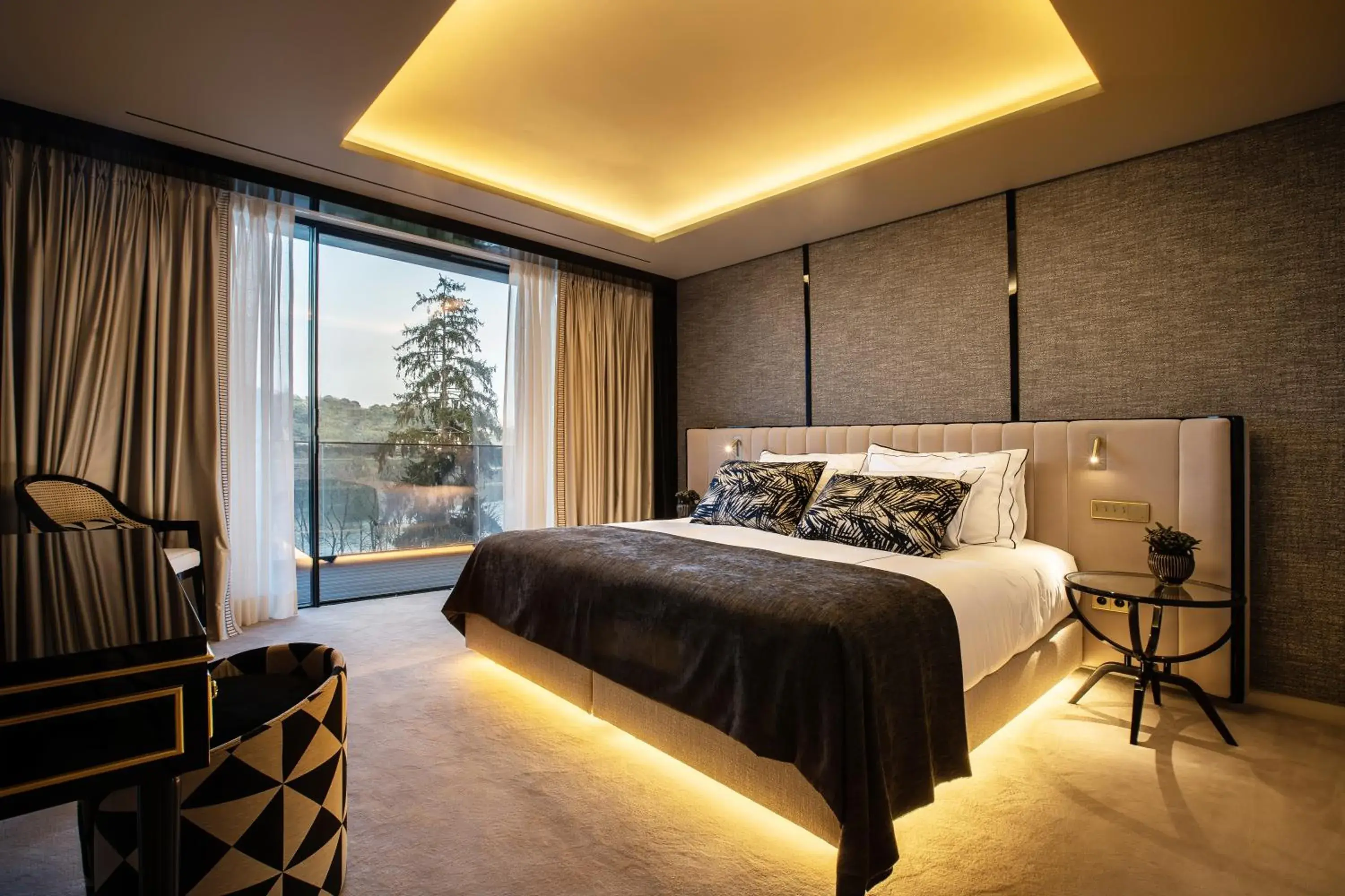 Deluxe River View Room in Vinha Boutique Hotel - The Leading Hotels of the World Deluxe River View Room in Vinha Boutique Hotel - The Leading Hotels of the World