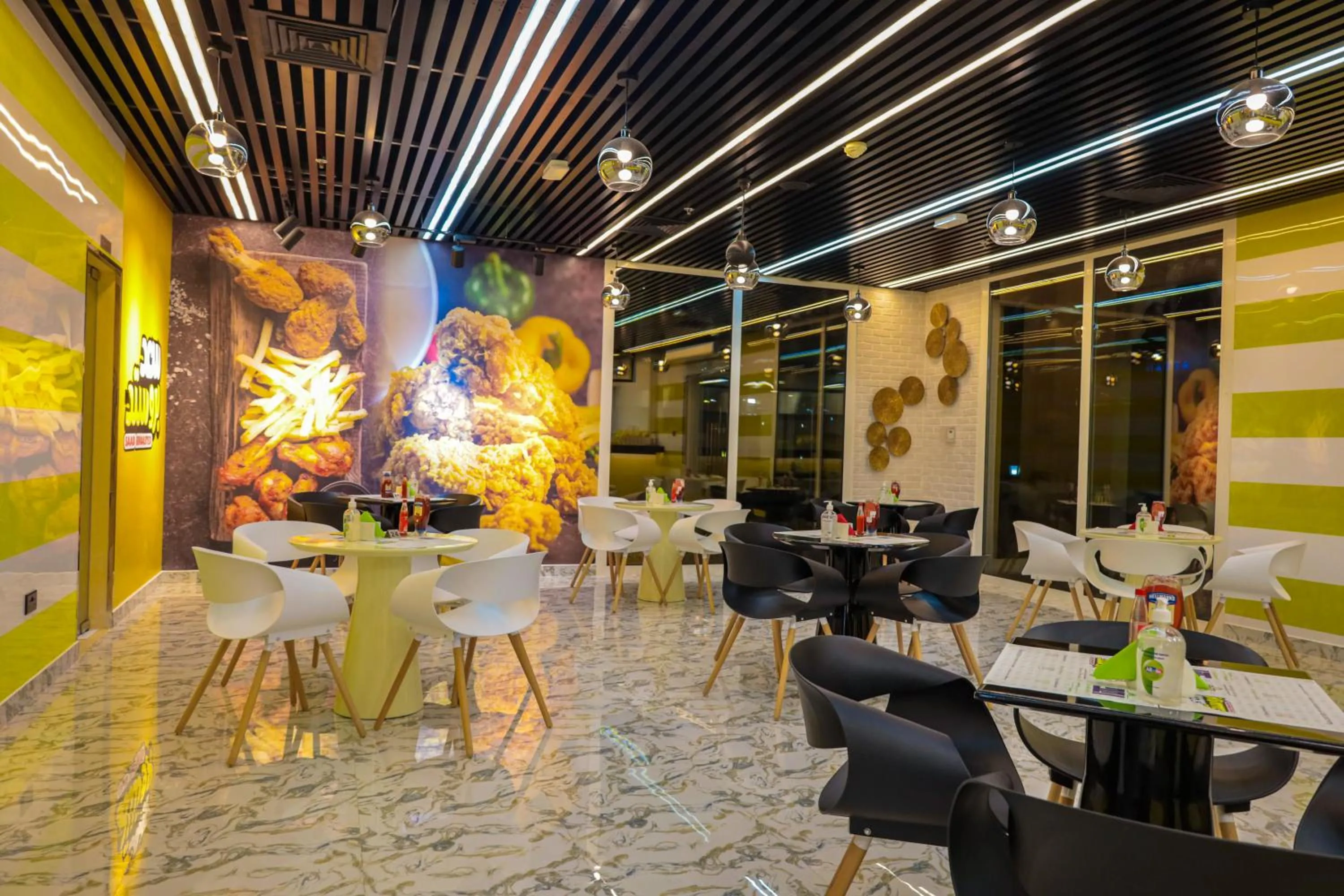 Restaurant/places to eat in Hatta Guest House