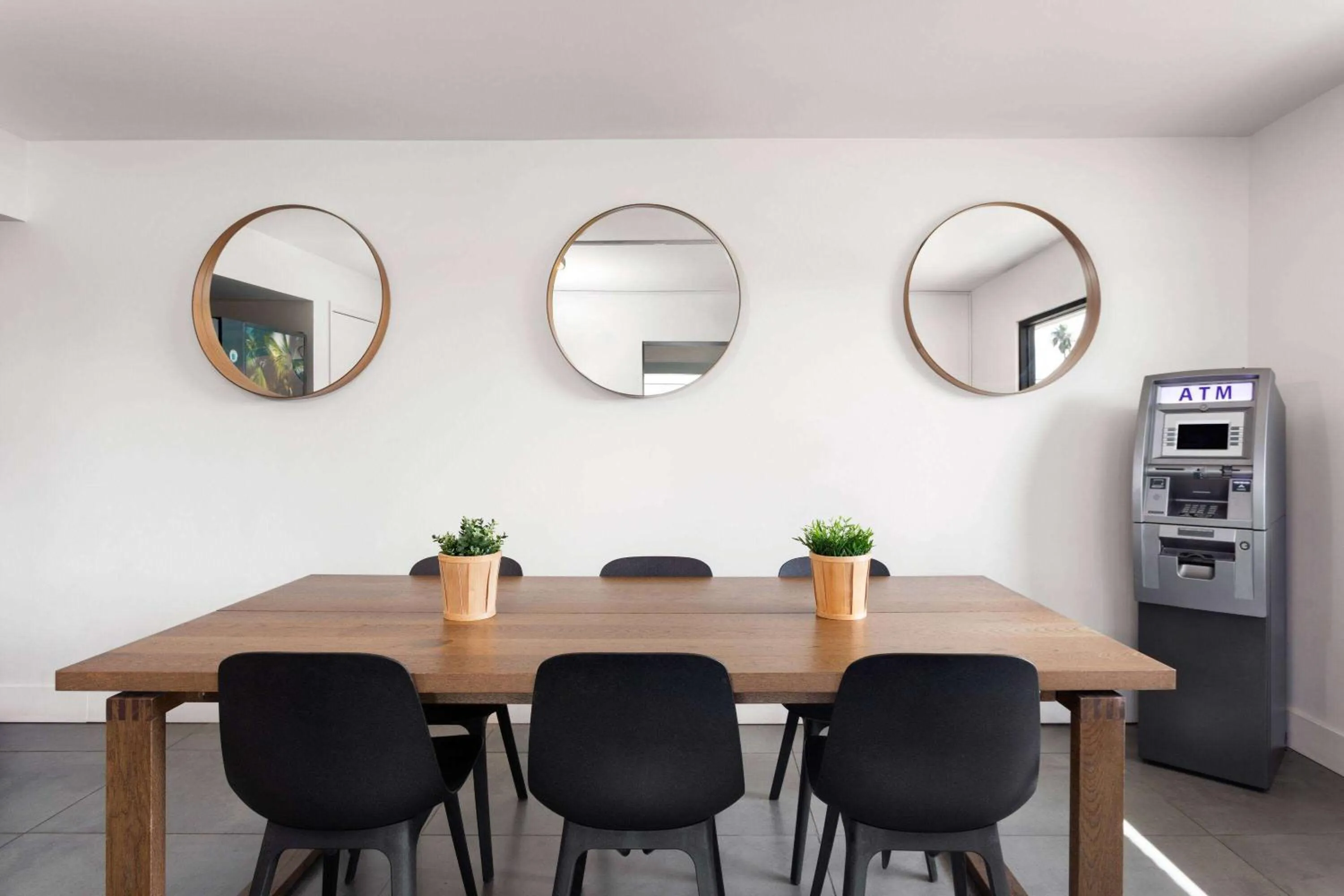 Lobby or reception in Travelodge by Wyndham Orlando Lake Buena Vista South