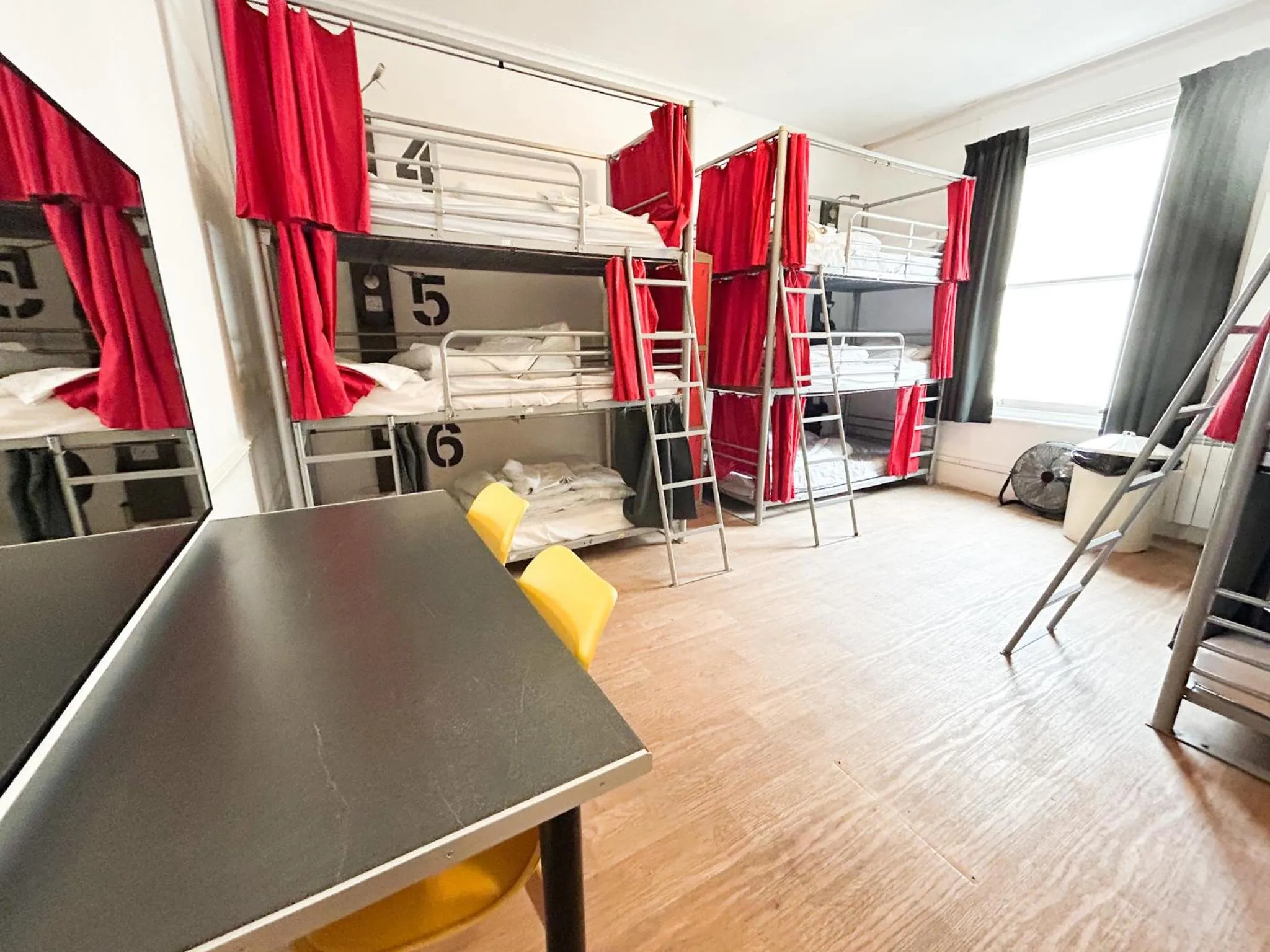 Photo of the whole room, Bed in Bath YMCA Hostel