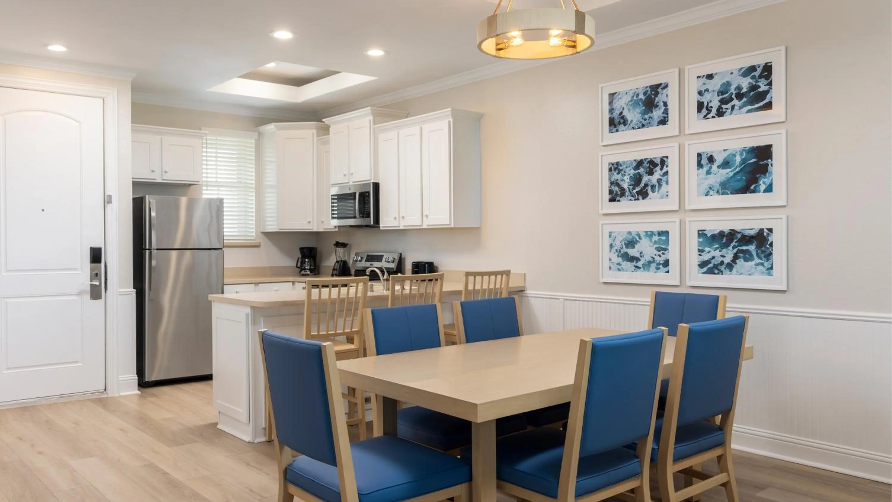 Photo of the whole room in Holiday Inn Club Vacations Galveston Seaside Resort