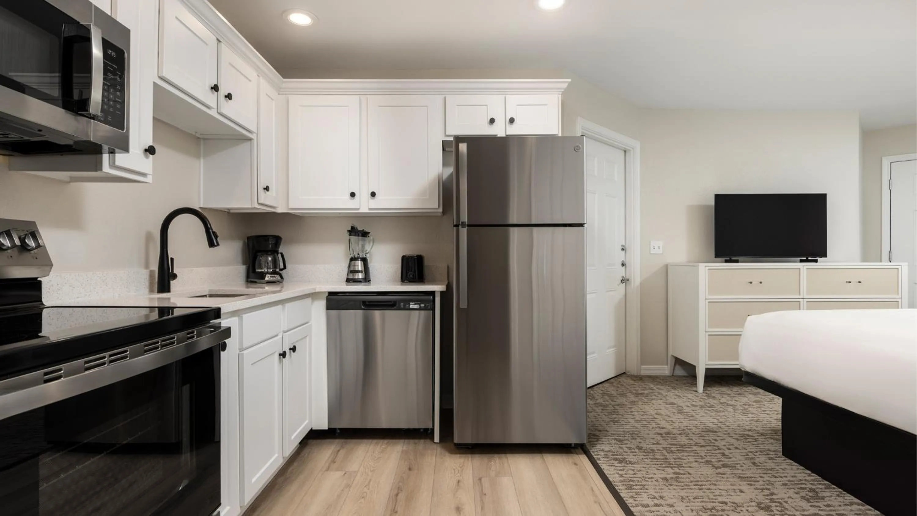 Photo of the whole room, Bed in Holiday Inn Club Vacations Galveston Seaside Resort