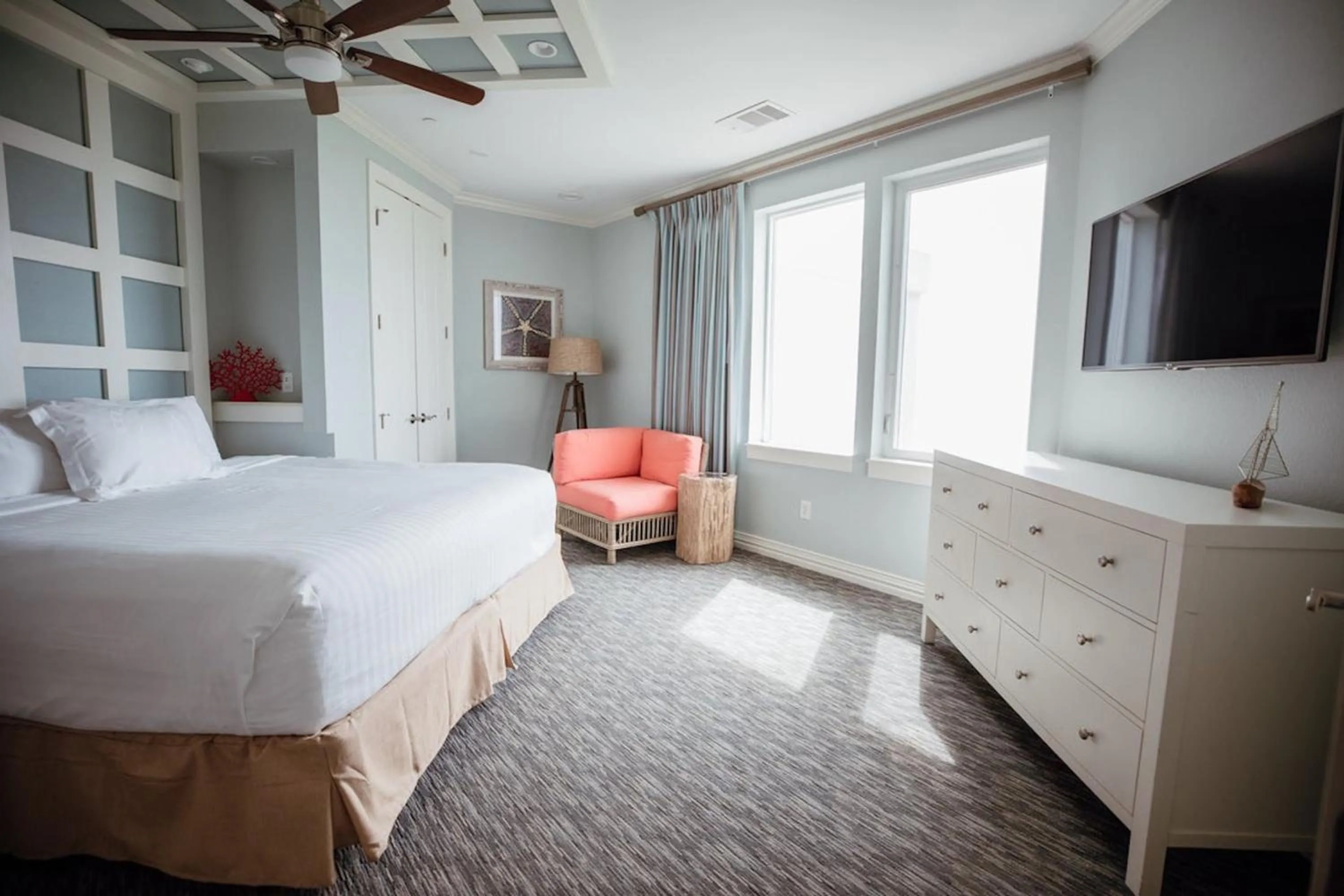 Photo of the whole room, Bed in Holiday Inn Club Vacations Galveston Seaside Resort