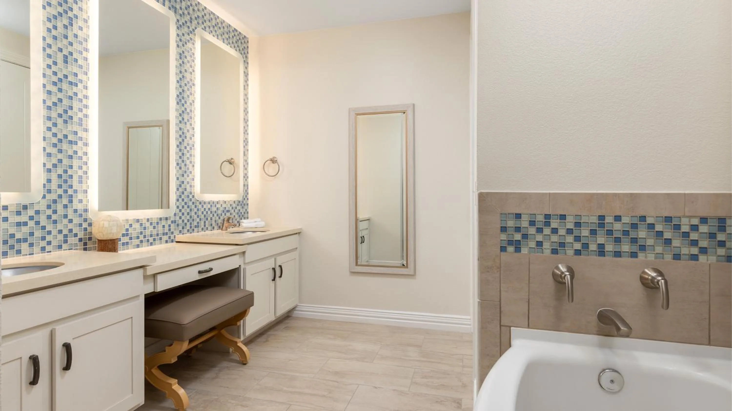 Photo of the whole room in Holiday Inn Club Vacations Galveston Seaside Resort