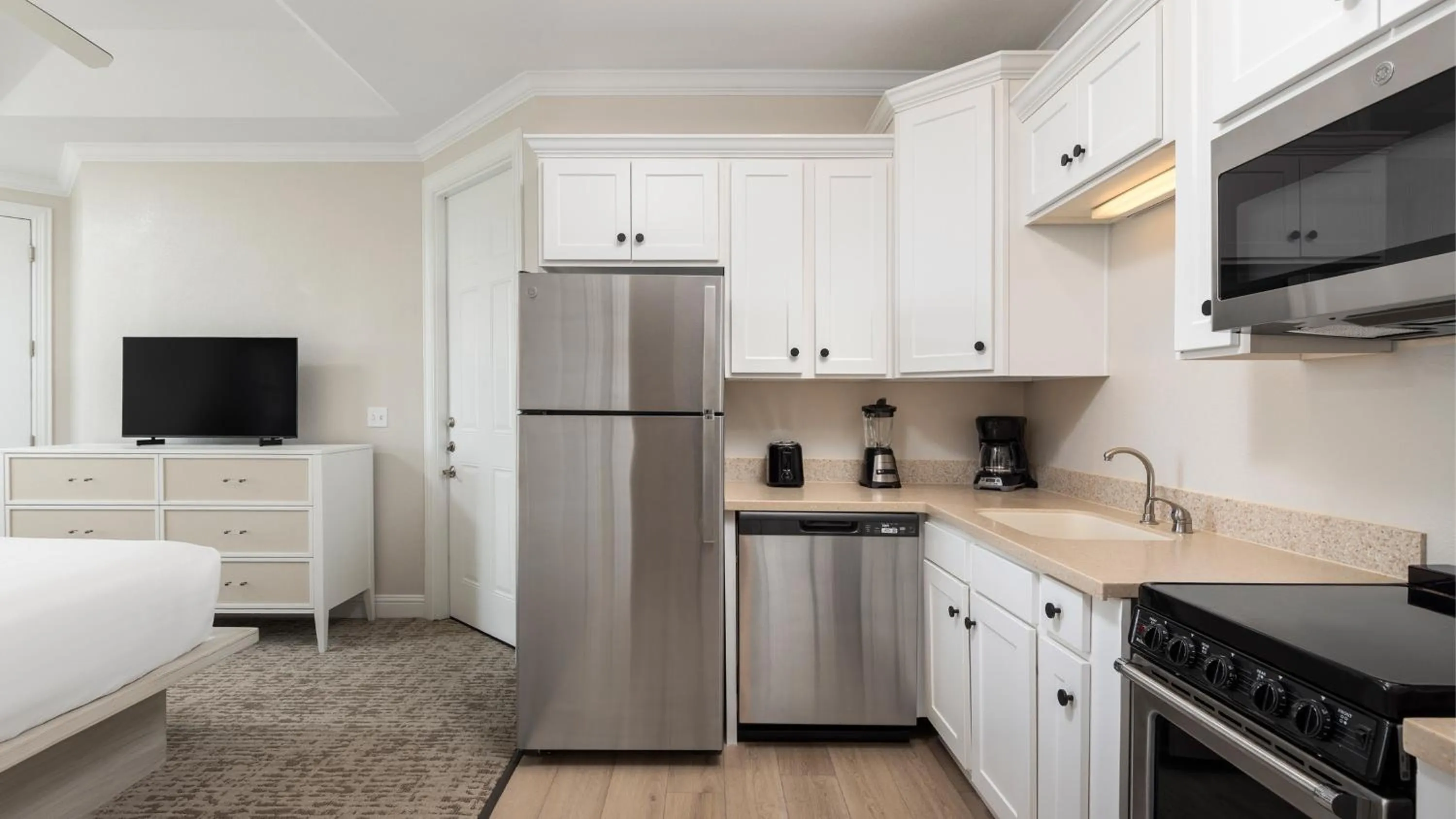 Photo of the whole room, Bed in Holiday Inn Club Vacations Galveston Seaside Resort