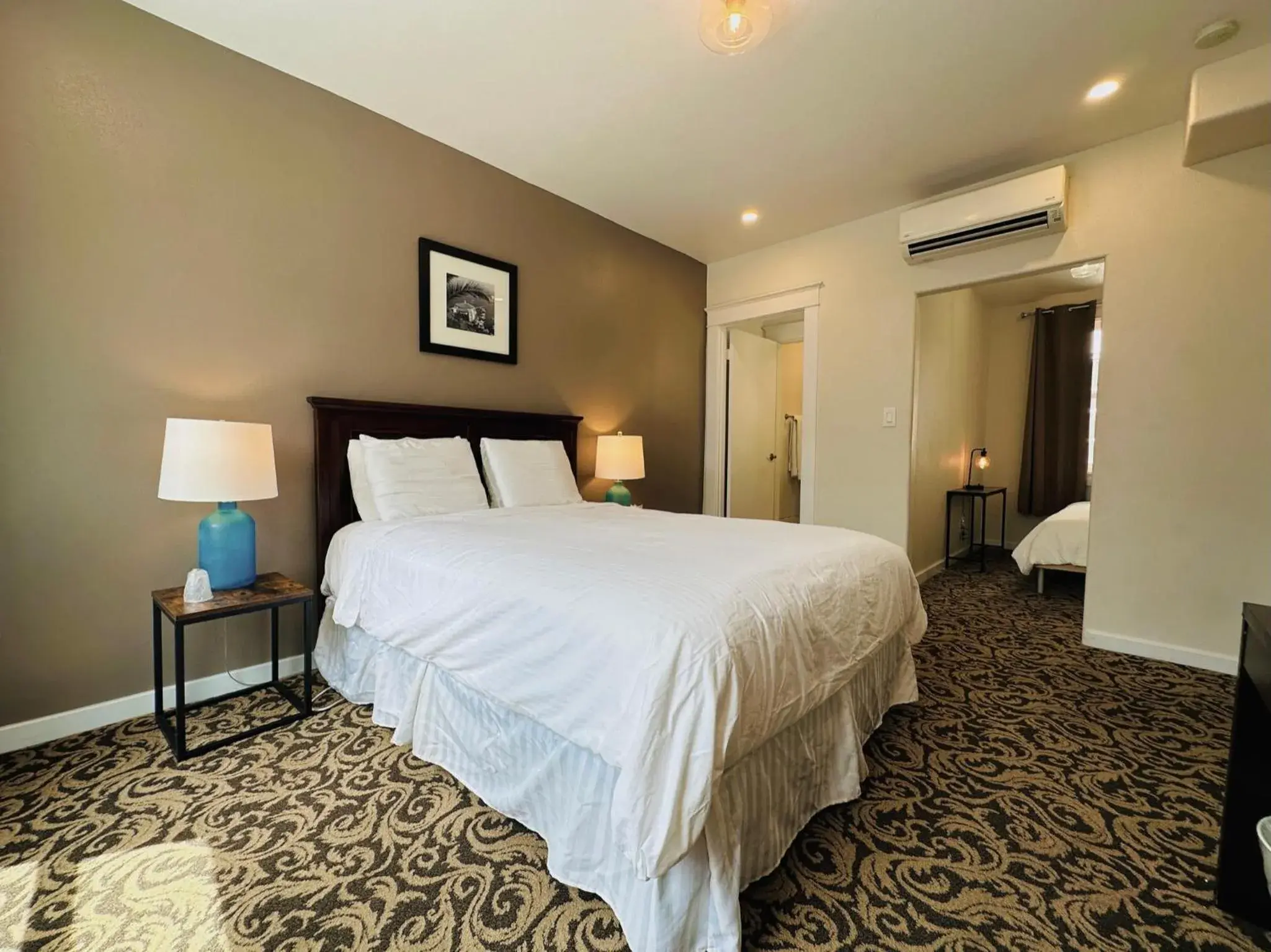 Deluxe Triple Room in The Edgewater Deluxe Triple Room in The Edgewater