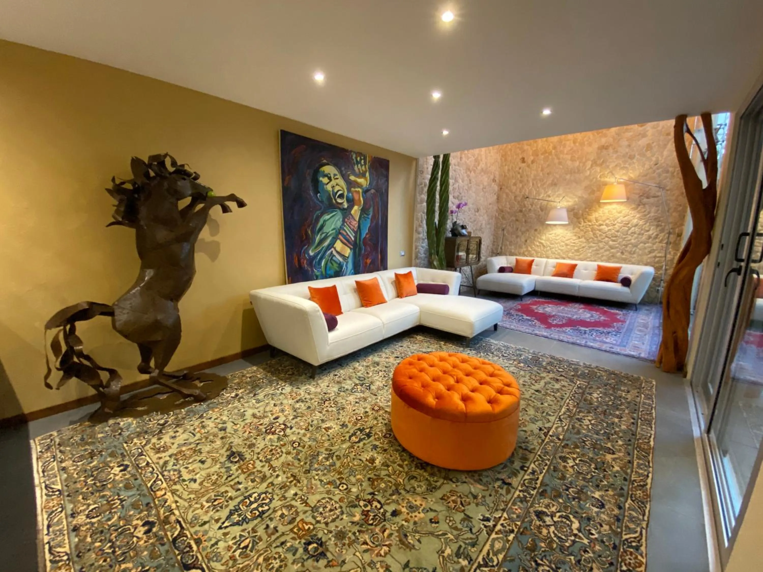 Living room in Casarte Boutique Hotel
