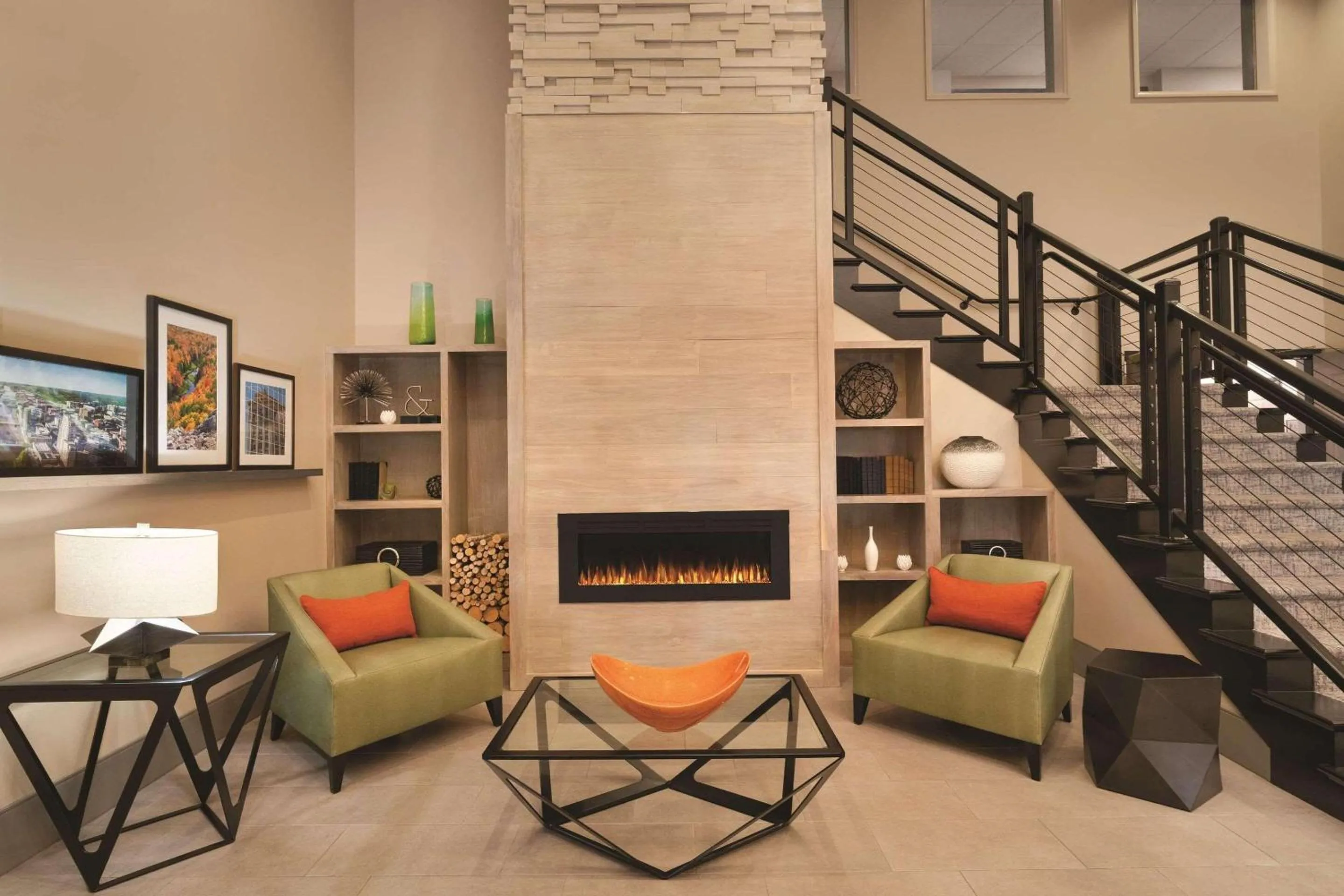 Lobby or reception in Country Inn & Suites by Radisson, Grand Rapids East, MI