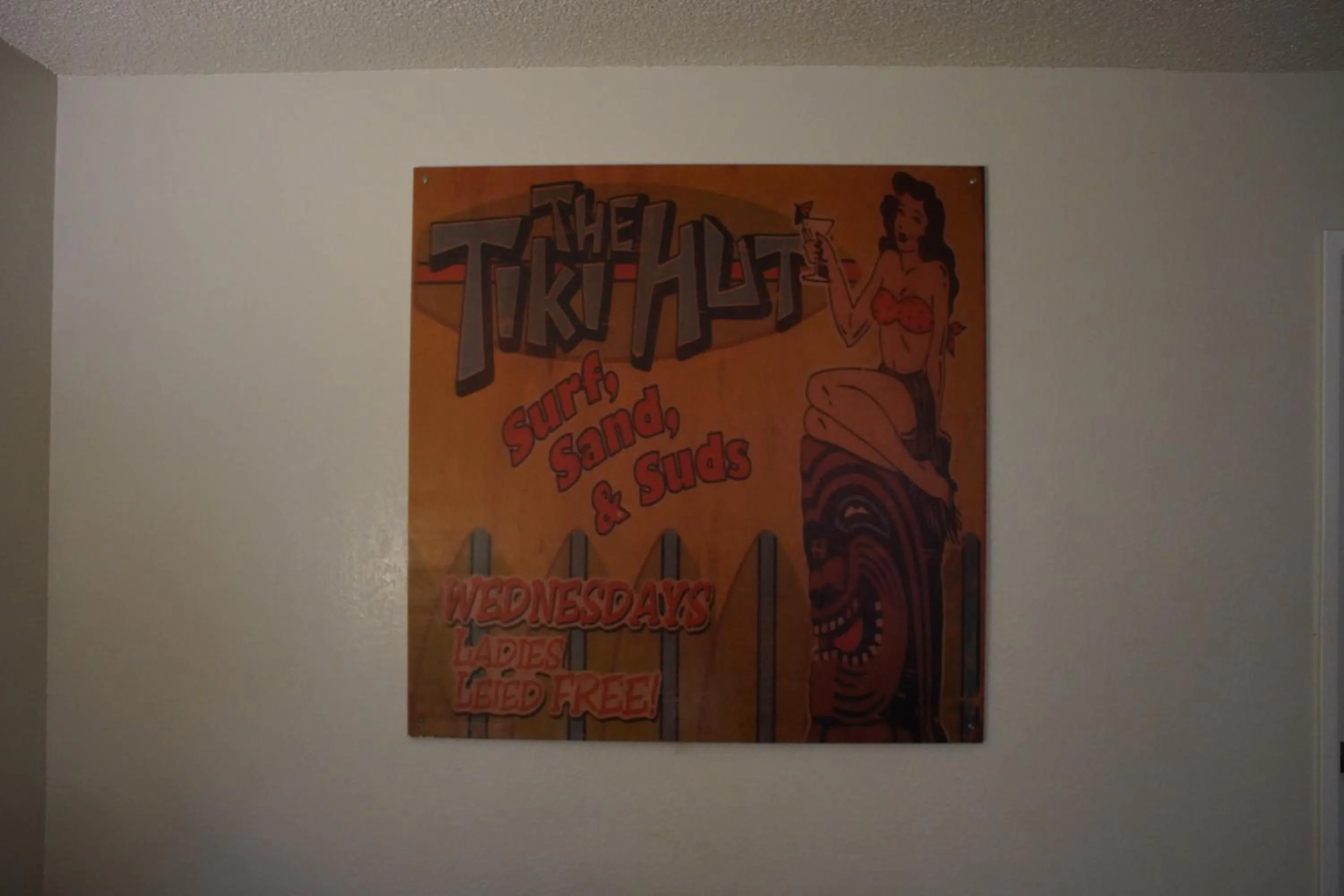 Decorative detail in Huntington Surf Inn