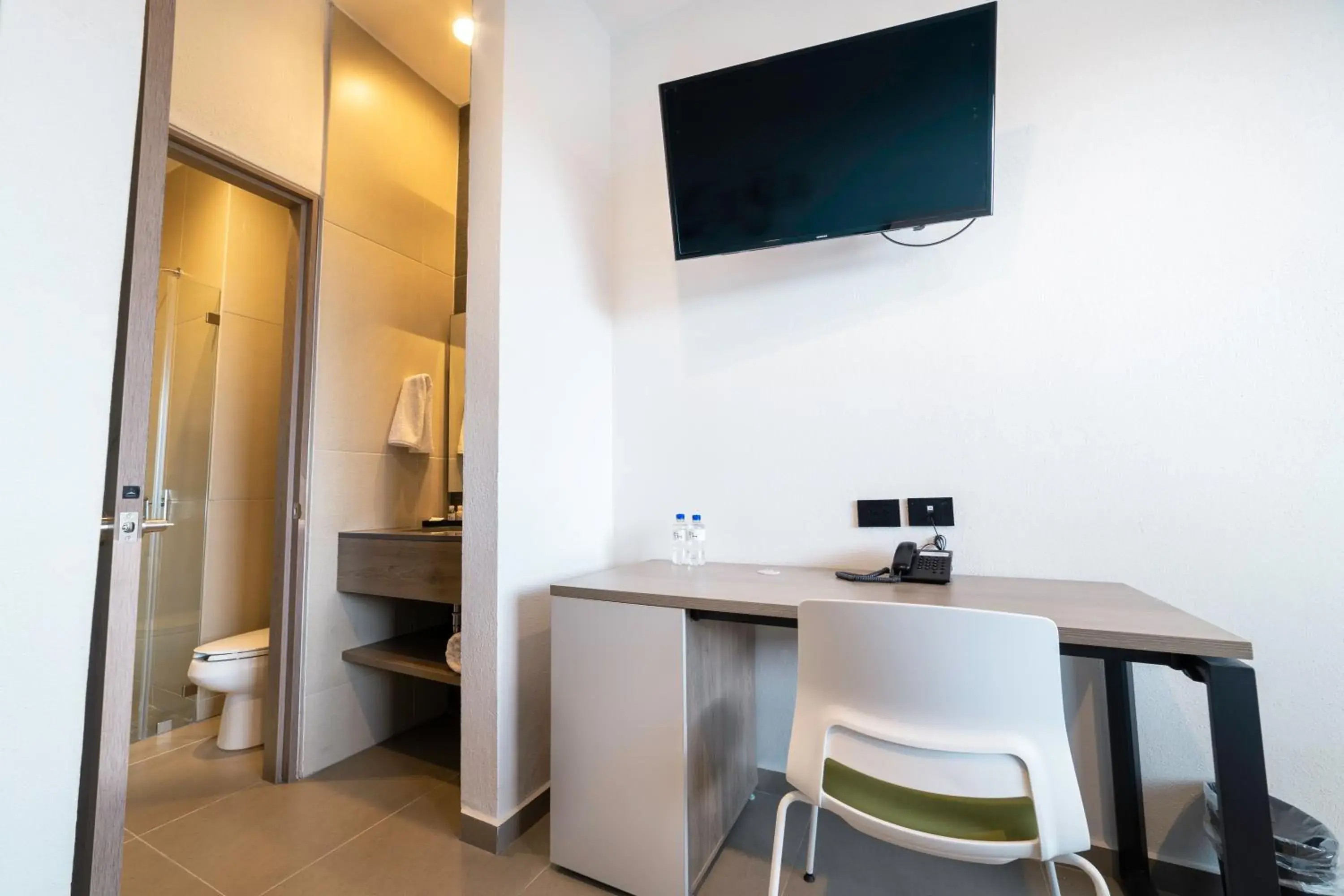 Deluxe Room in TH HOTEL & VIVIENDA Deluxe Room in TH HOTEL & VIVIENDA