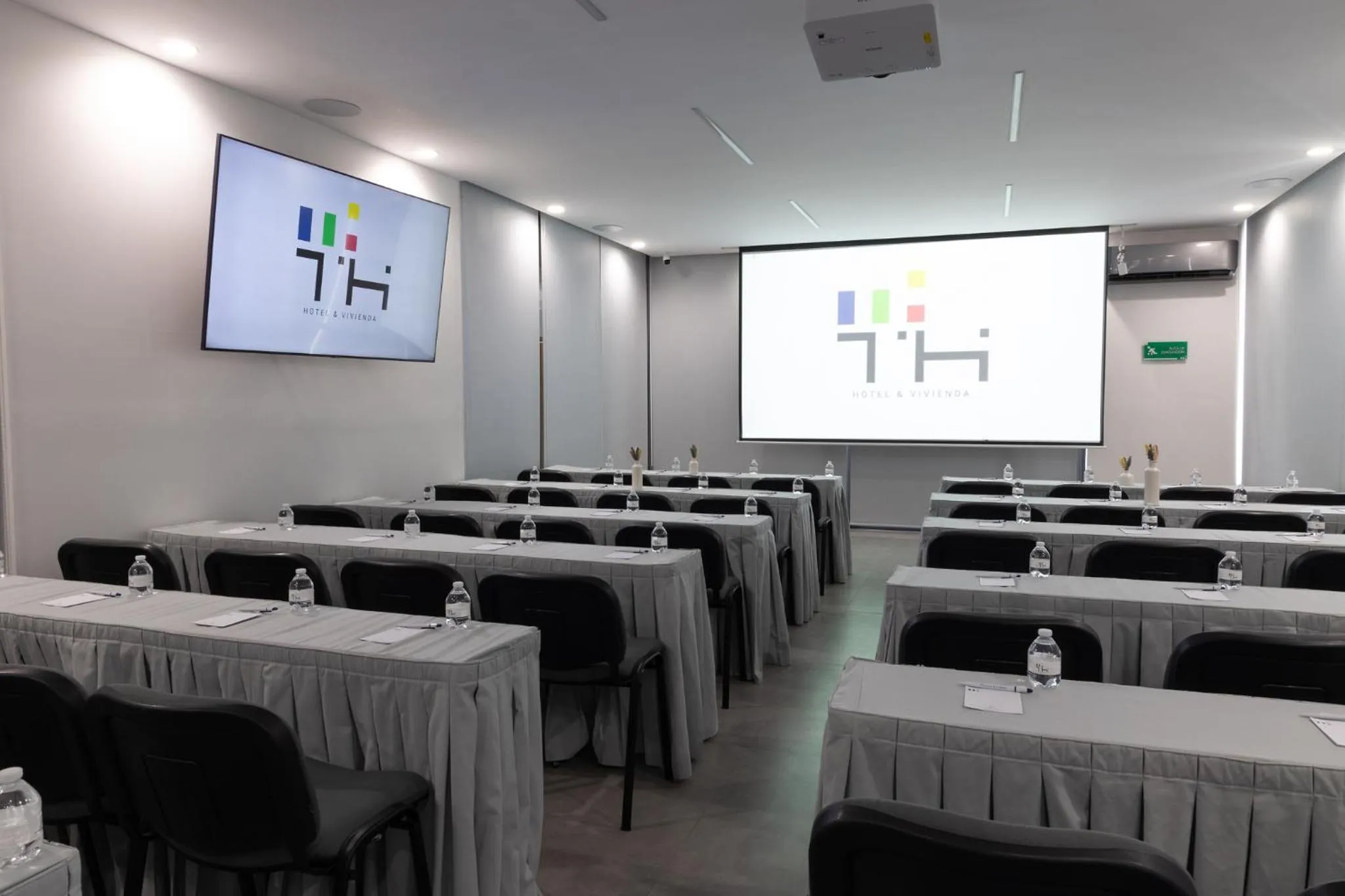 Meeting/conference room in TH HOTEL & VIVIENDA
