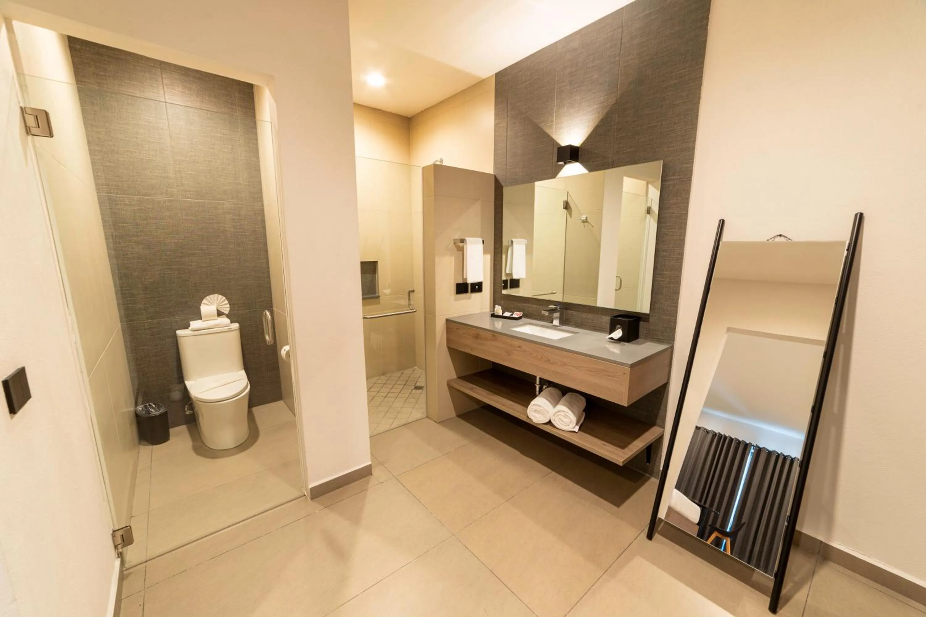 Bathroom in TH HOTEL & VIVIENDA