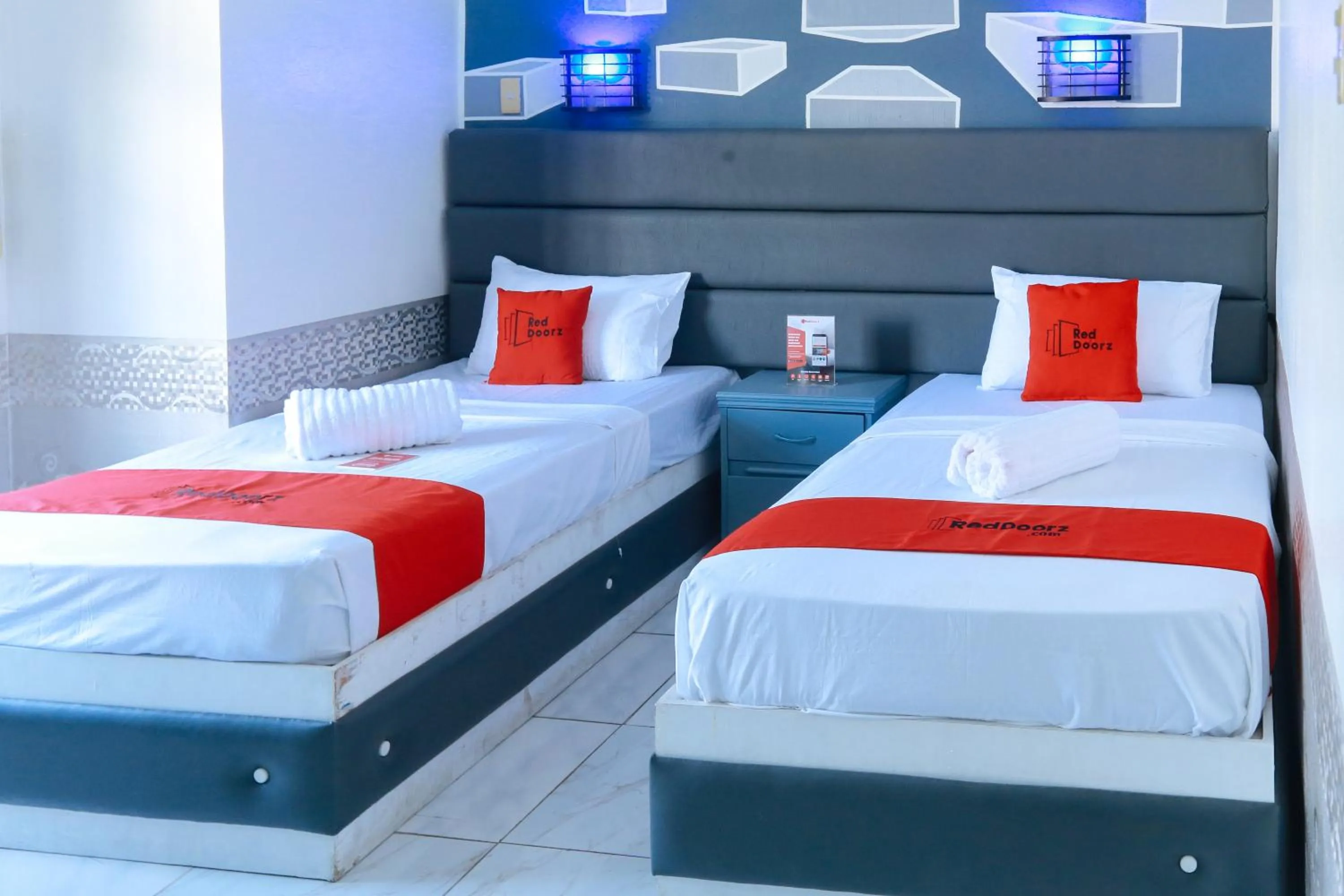 Bed in RedDoorz Plus @ Castle Chateau Iloilo