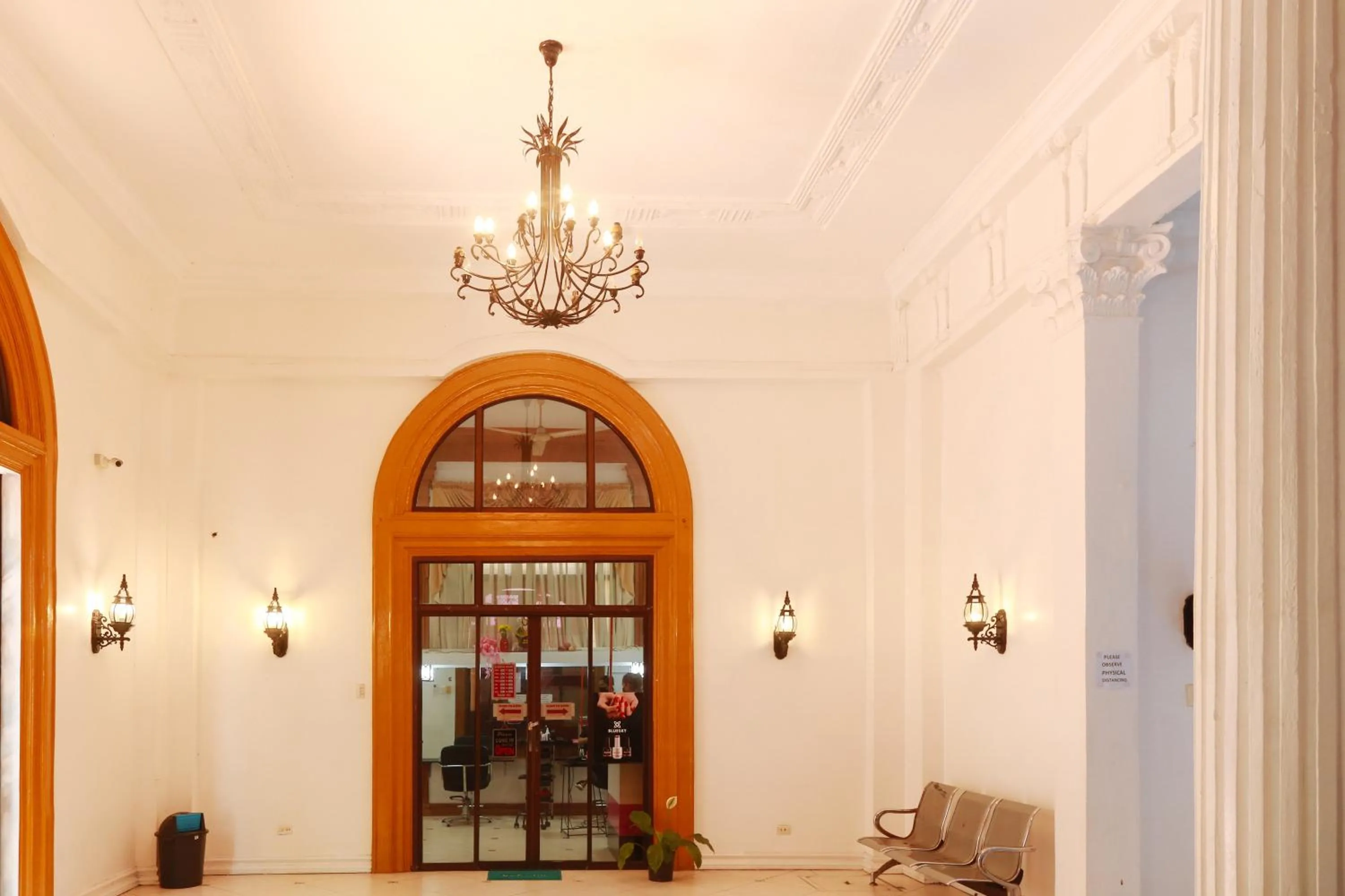 Lobby or reception in RedDoorz Plus @ Castle Chateau Iloilo